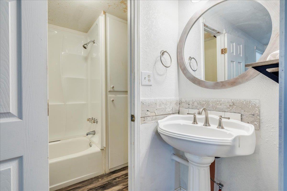 1907 Blue Meadow Dr, Austin, TX 78744