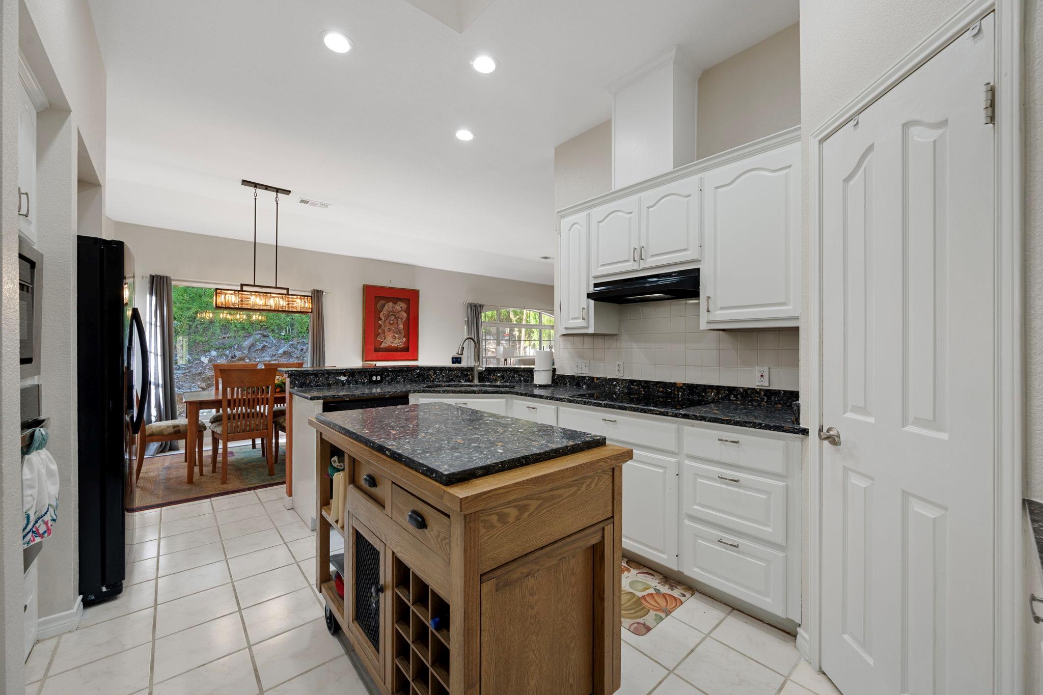 2700 Pearce Rd, Austin, TX 78730