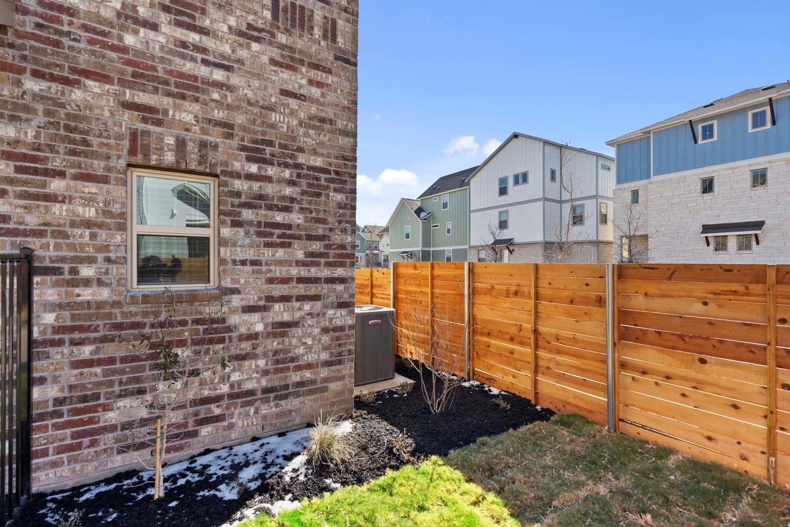 6400 Stockman Dr # 6, Austin, TX 78747