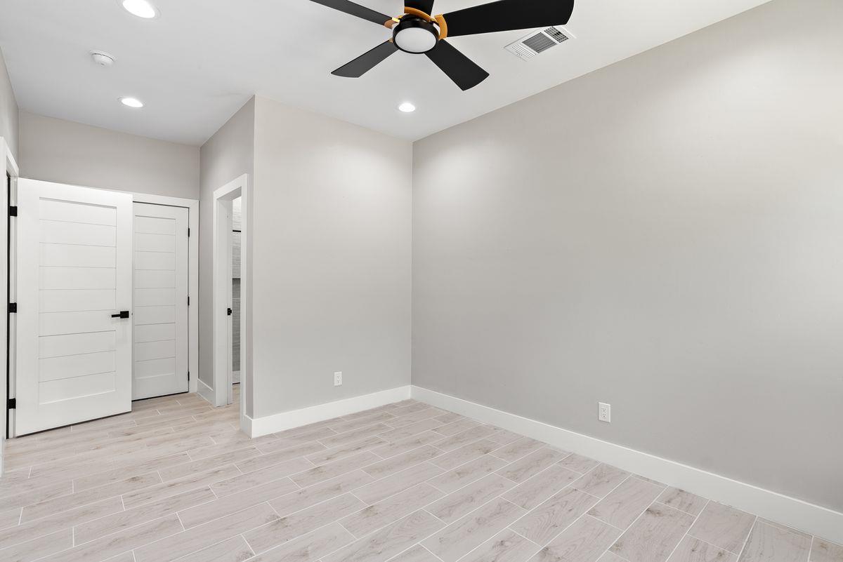 105 Golden Eagle, Horseshoe Bay, TX 78657