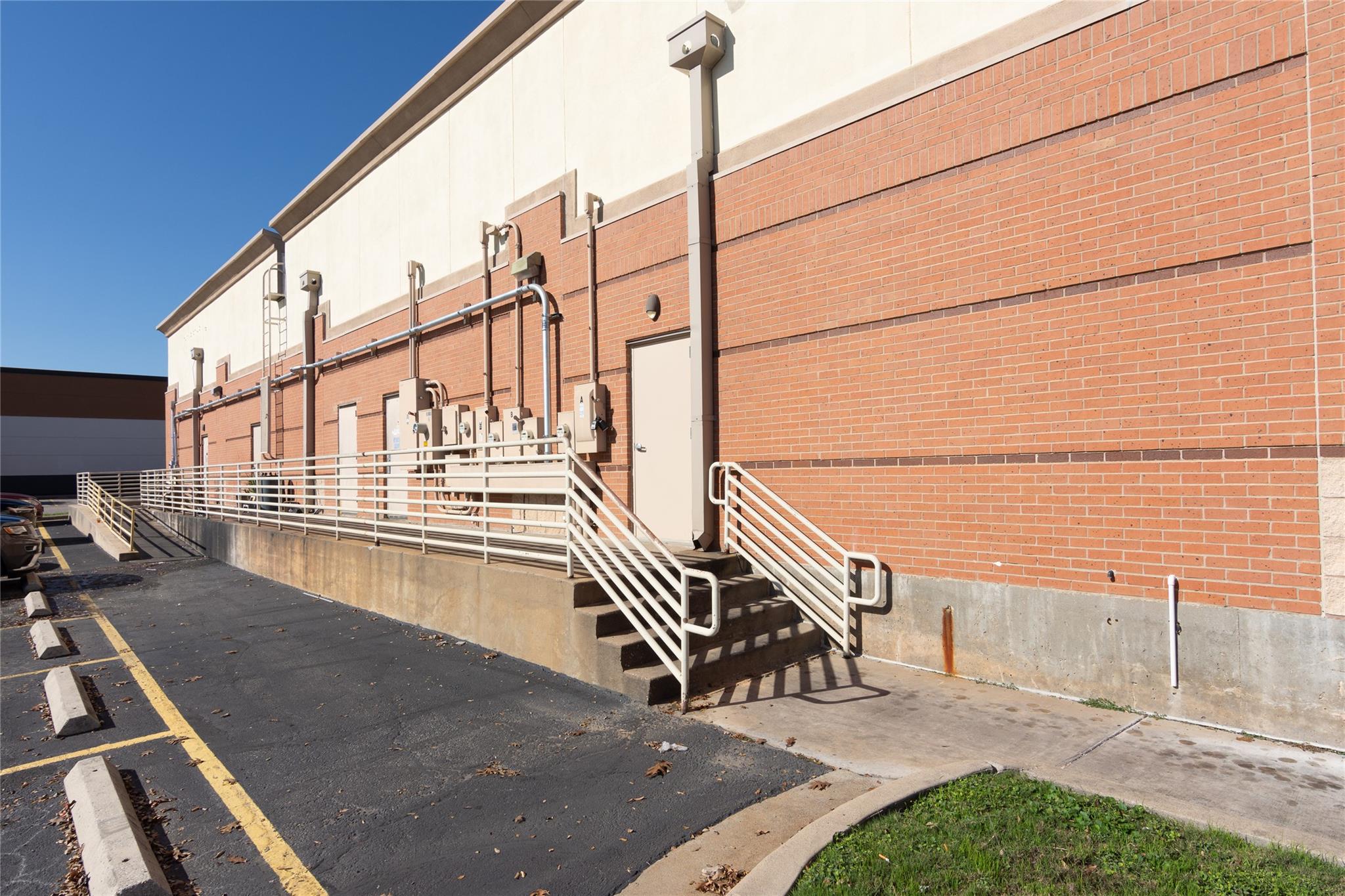 399 W Louis Henna Blvd # A, Austin, TX 78728