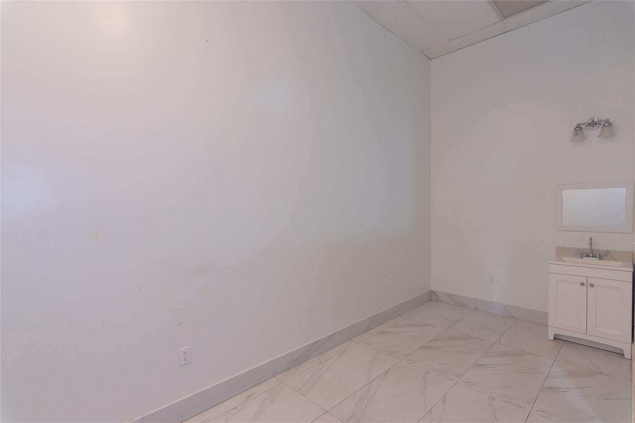 399 W Louis Henna Blvd # A, Austin, TX 78728