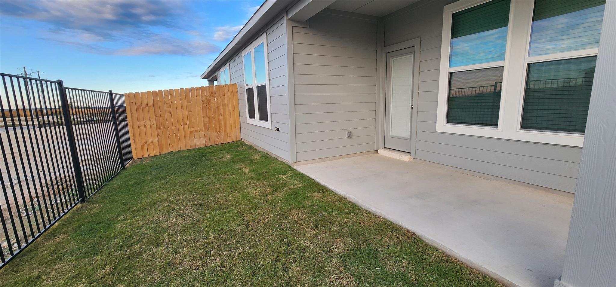 2341 Moon Tower Trl, Leander, TX 78641