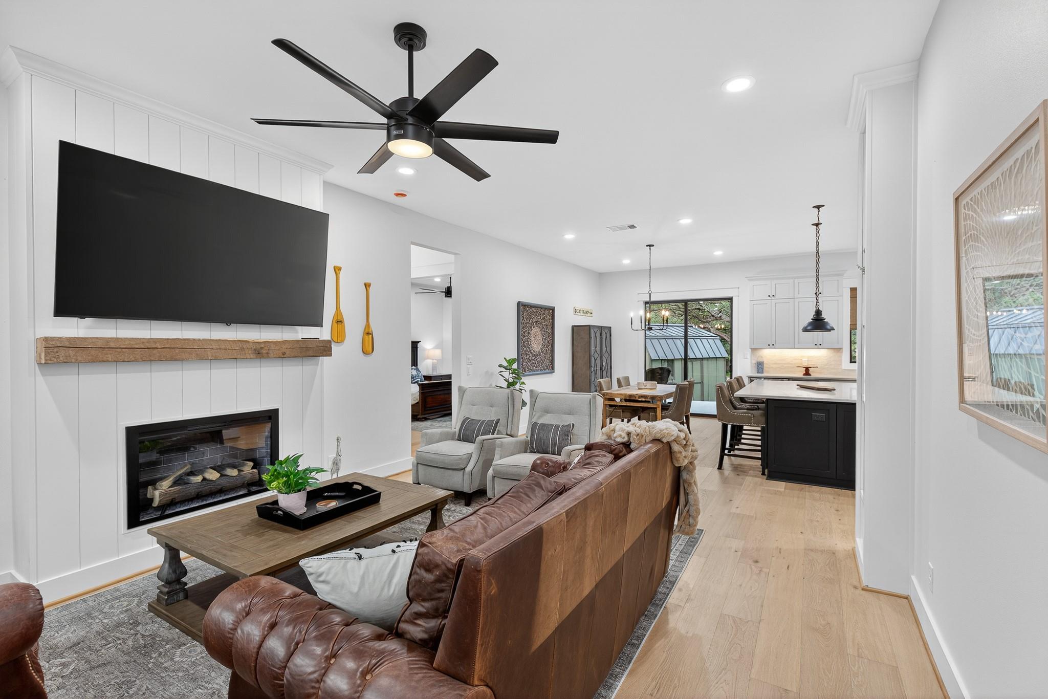 2001 Granite Cv., Kingsland, TX 78639