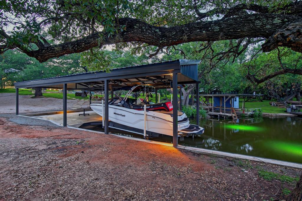 2001 Granite Cv., Kingsland, TX 78639