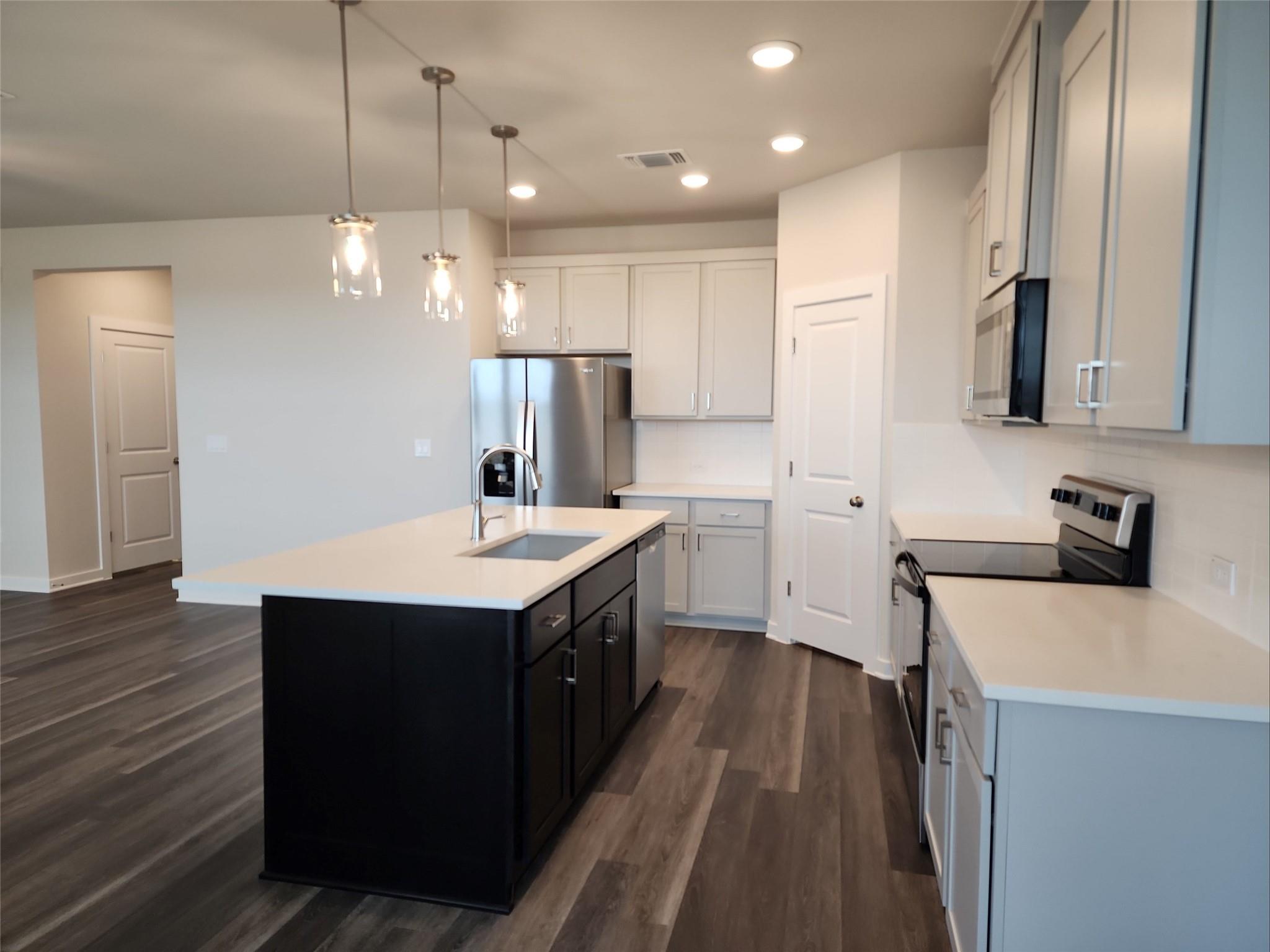 2353 Moon Tower Trl, Leander, TX 78641