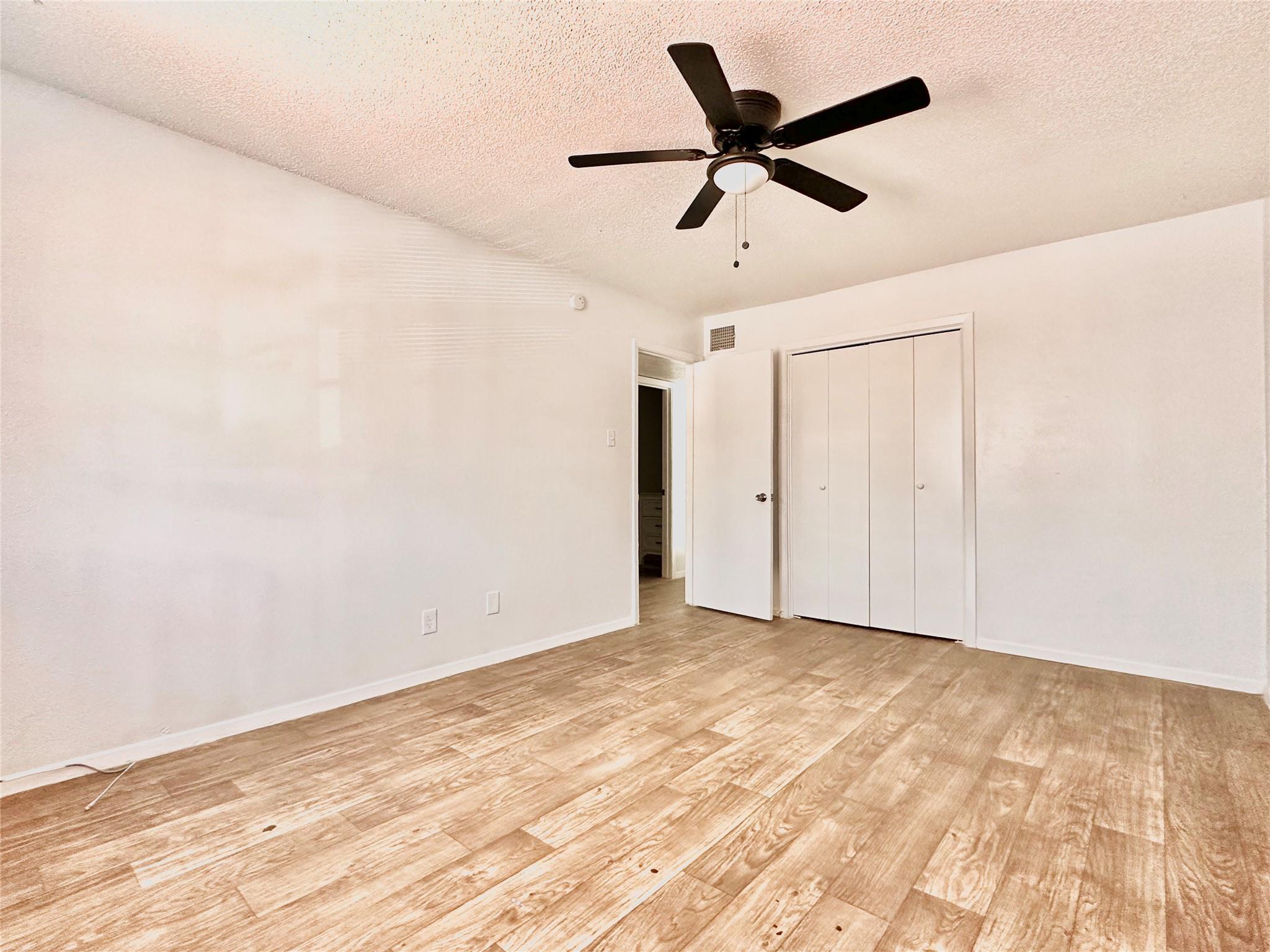 1908 Hearthstone Dr # 102, Austin, TX 78757