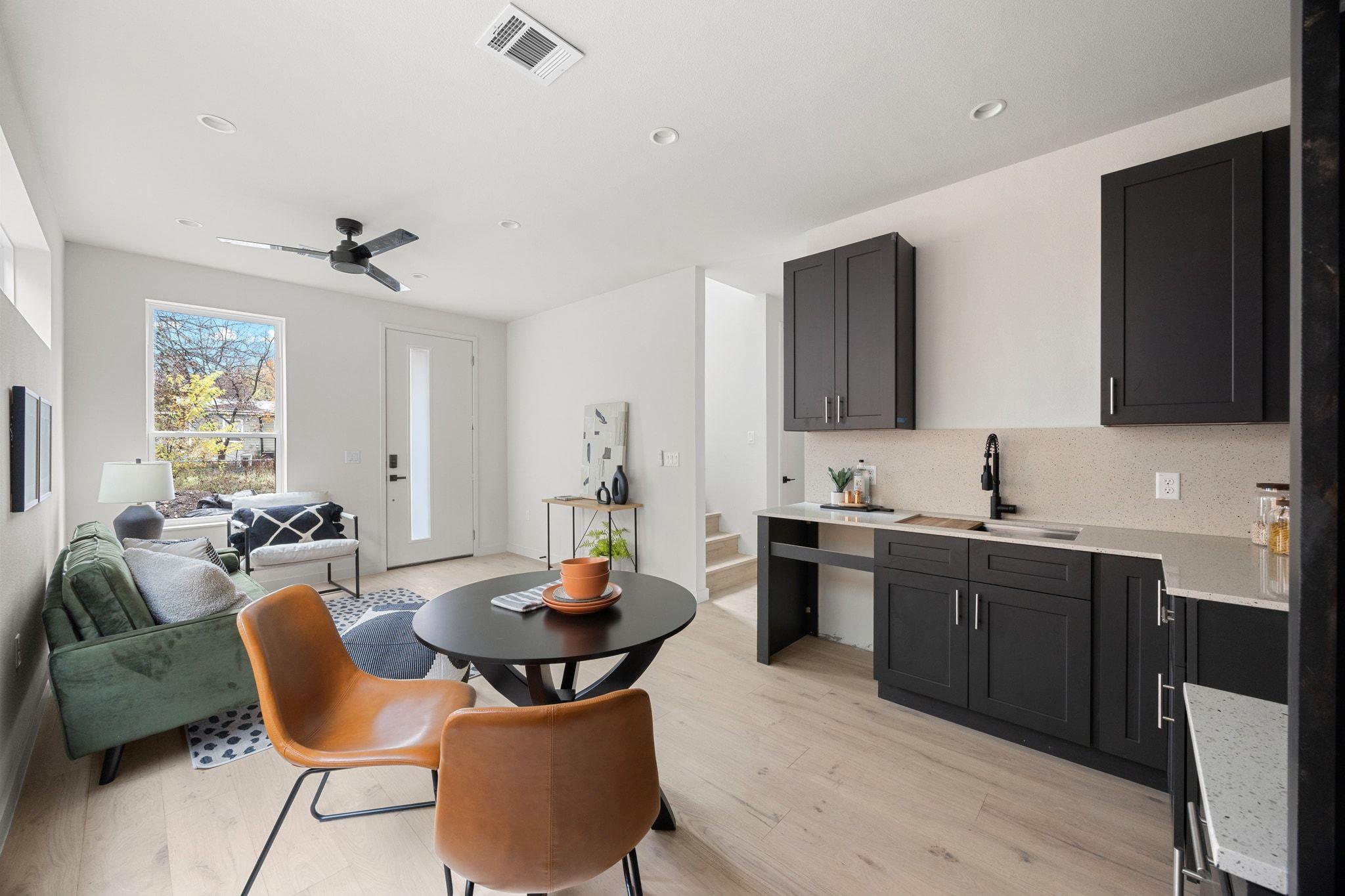 1709 Maple Ave # 2A, Austin, TX 78702