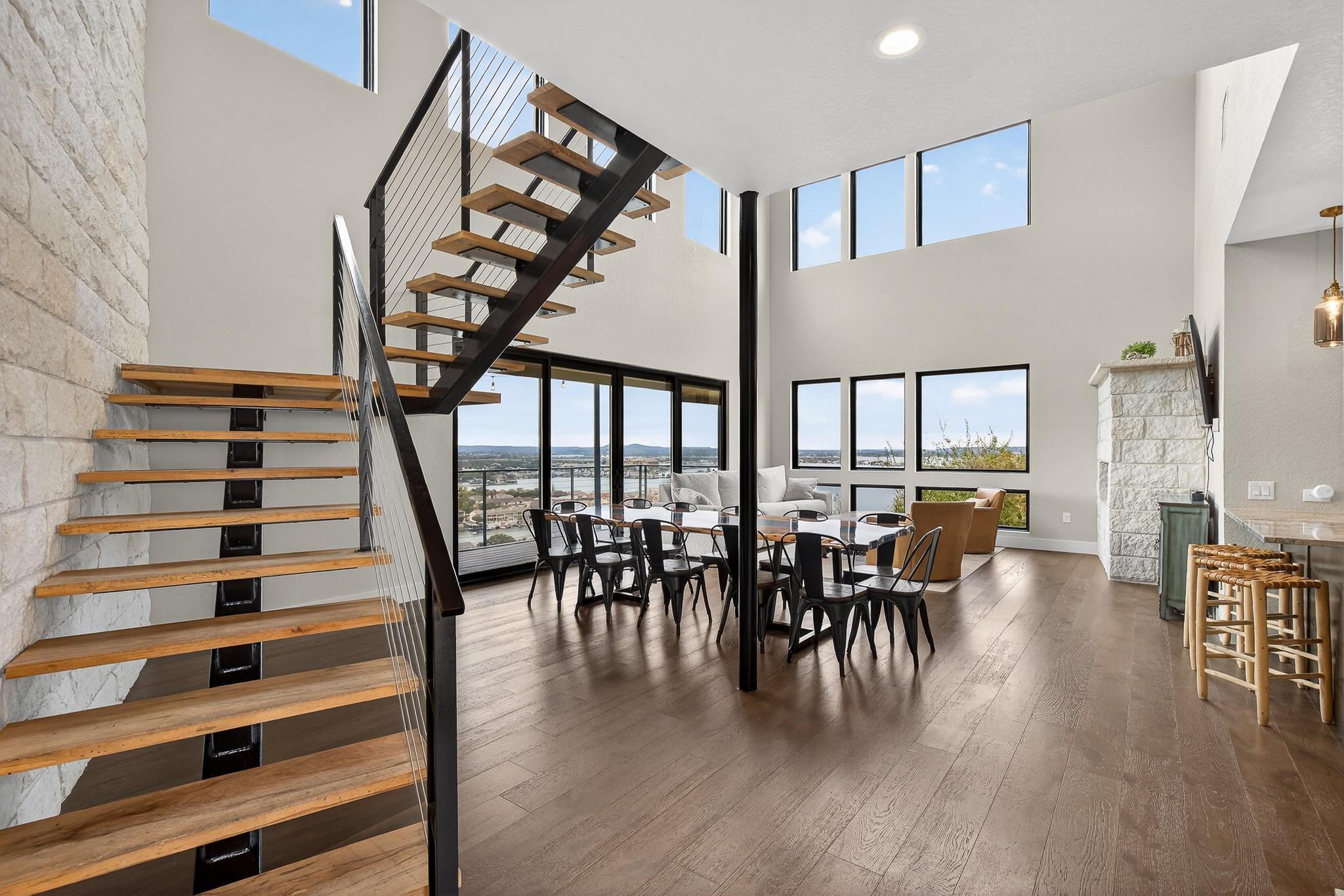 209 Dalton Cir, Horseshoe Bay, TX 78657