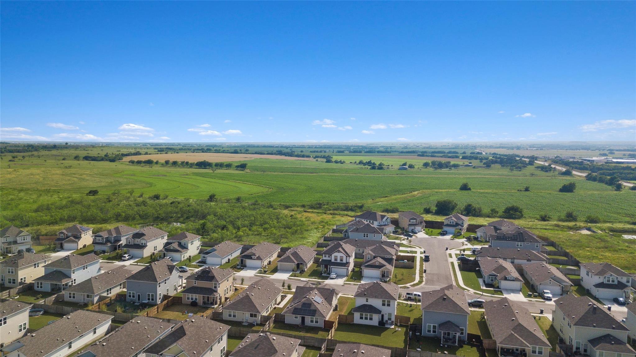 208 Blue Agate Ct, Jarrell, TX 76537