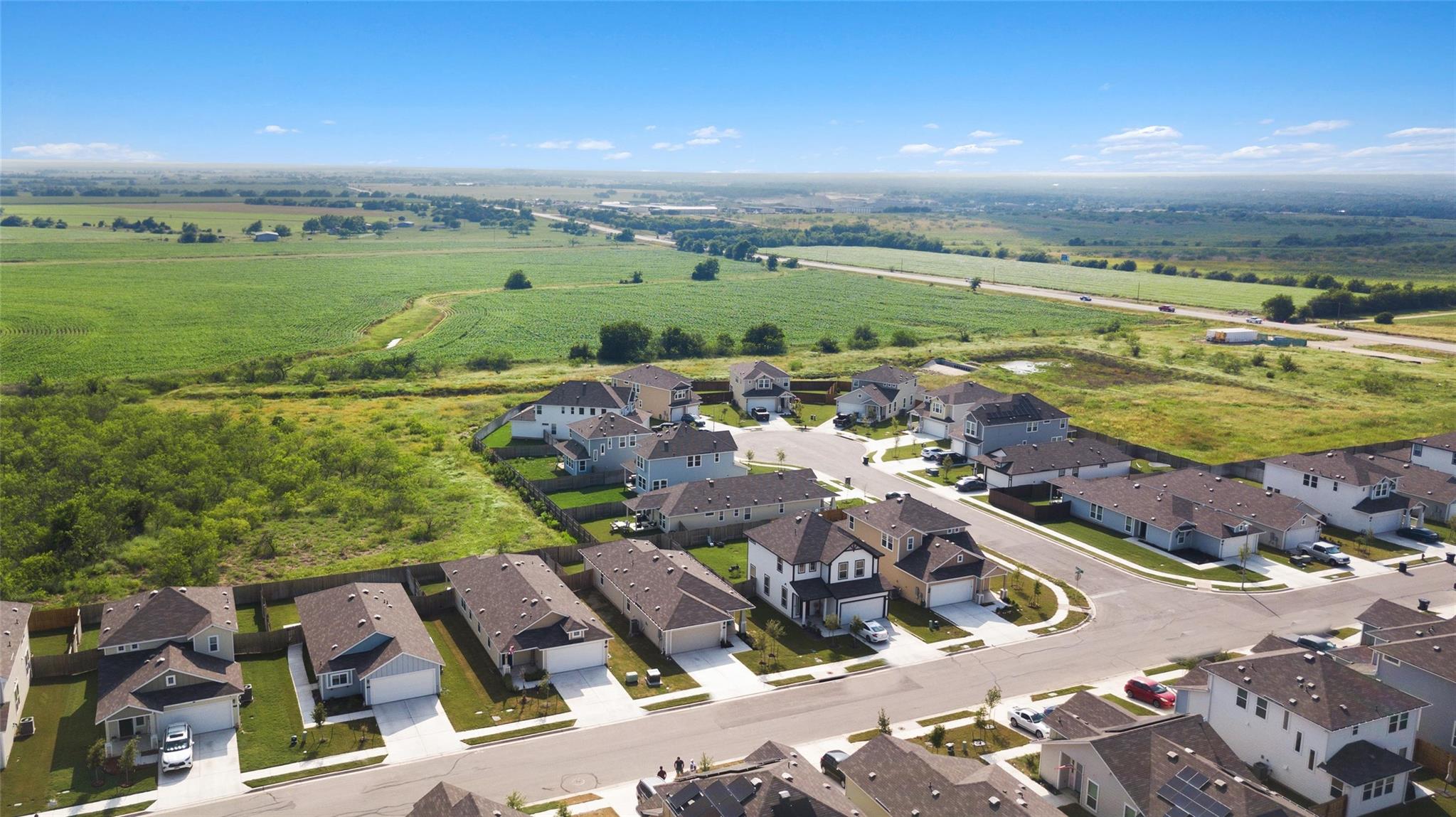 208 Blue Agate Ct, Jarrell, TX 76537