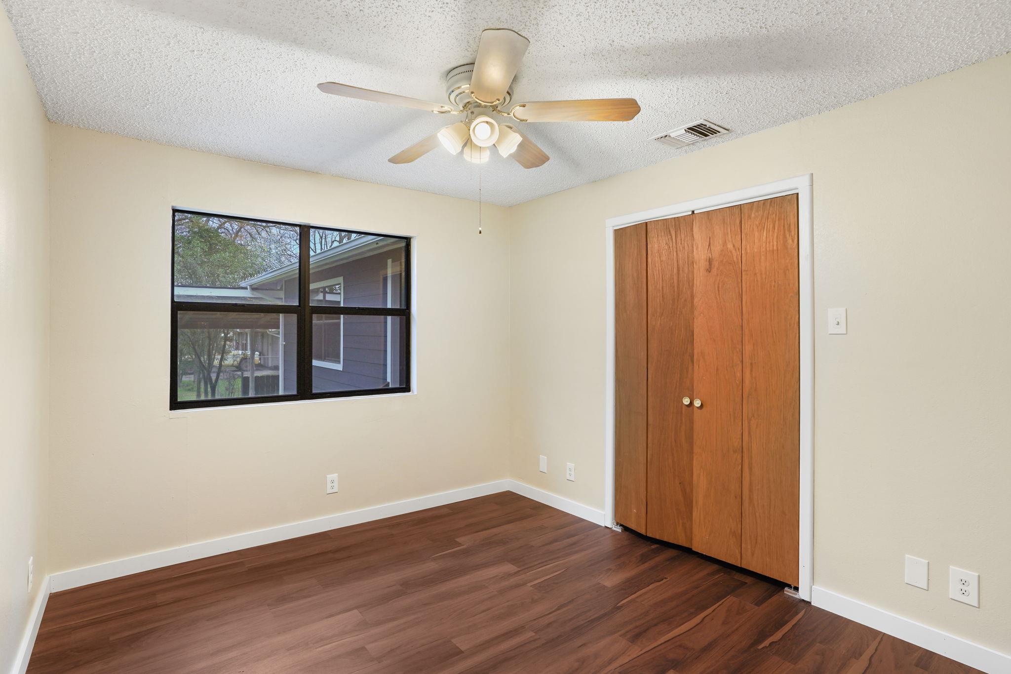 358 Lake Placid Dr, Seguin, TX 78155