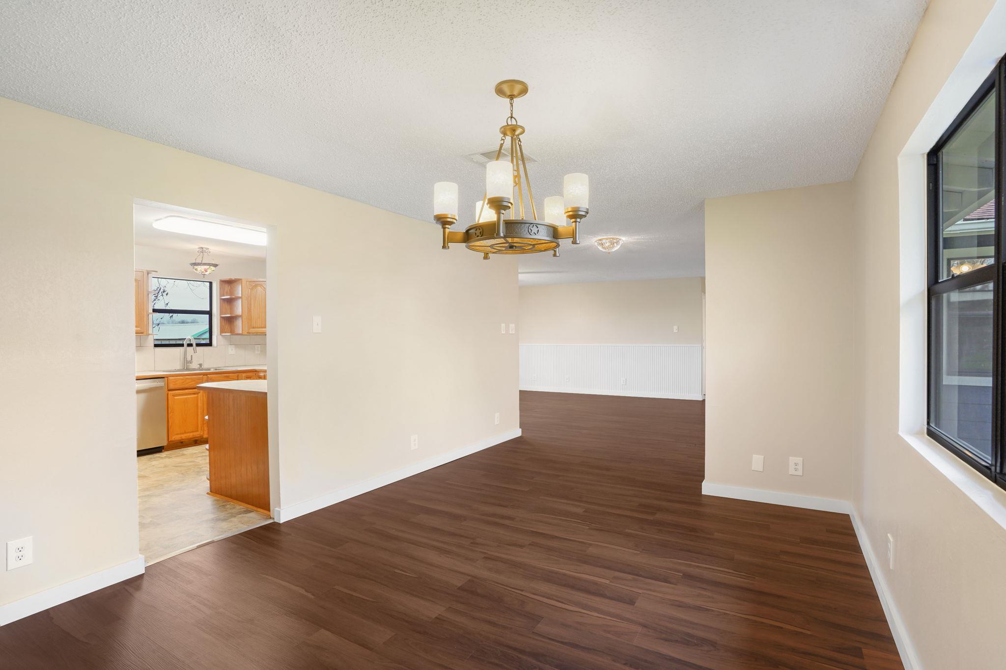 358 Lake Placid Dr, Seguin, TX 78155