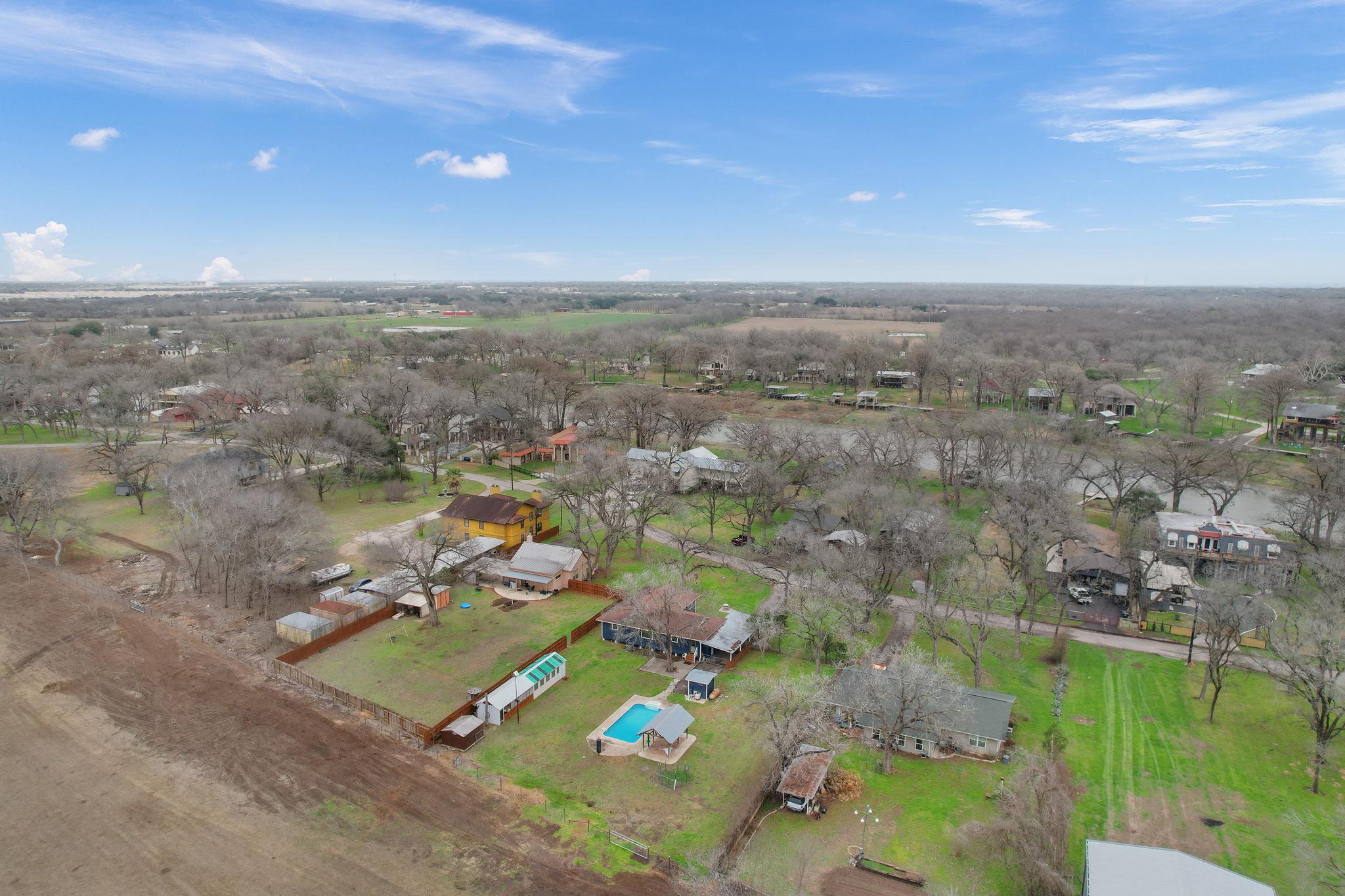 358 Lake Placid Dr, Seguin, TX 78155