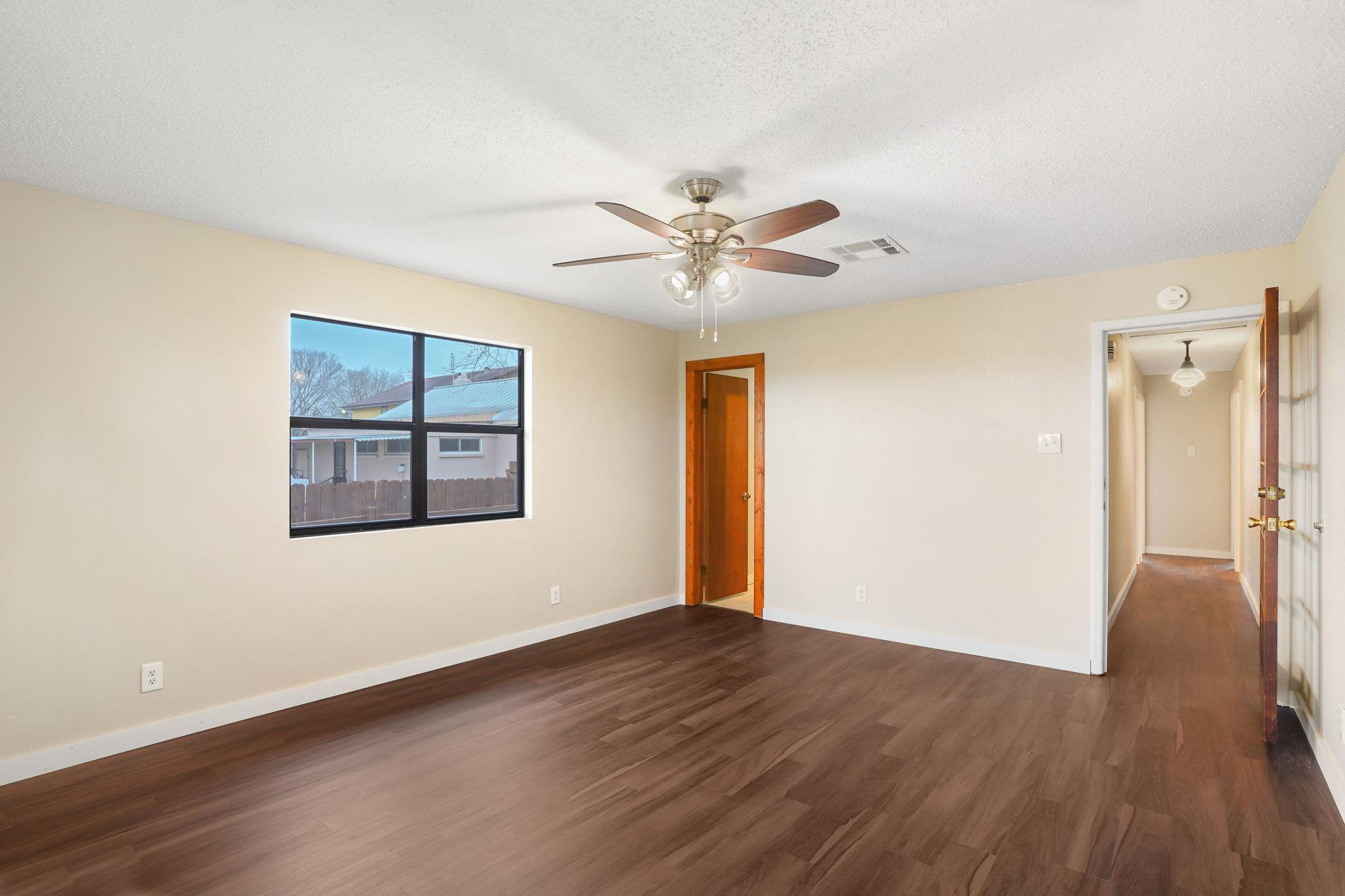 358 Lake Placid Dr, Seguin, TX 78155