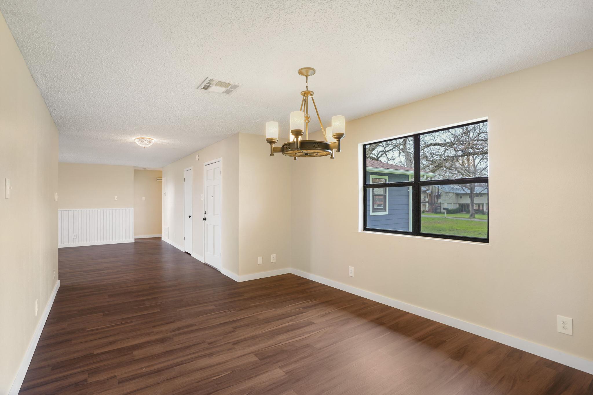 358 Lake Placid Dr, Seguin, TX 78155