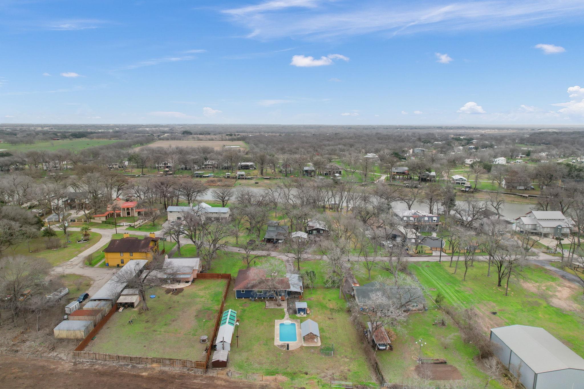 358 Lake Placid Dr, Seguin, TX 78155