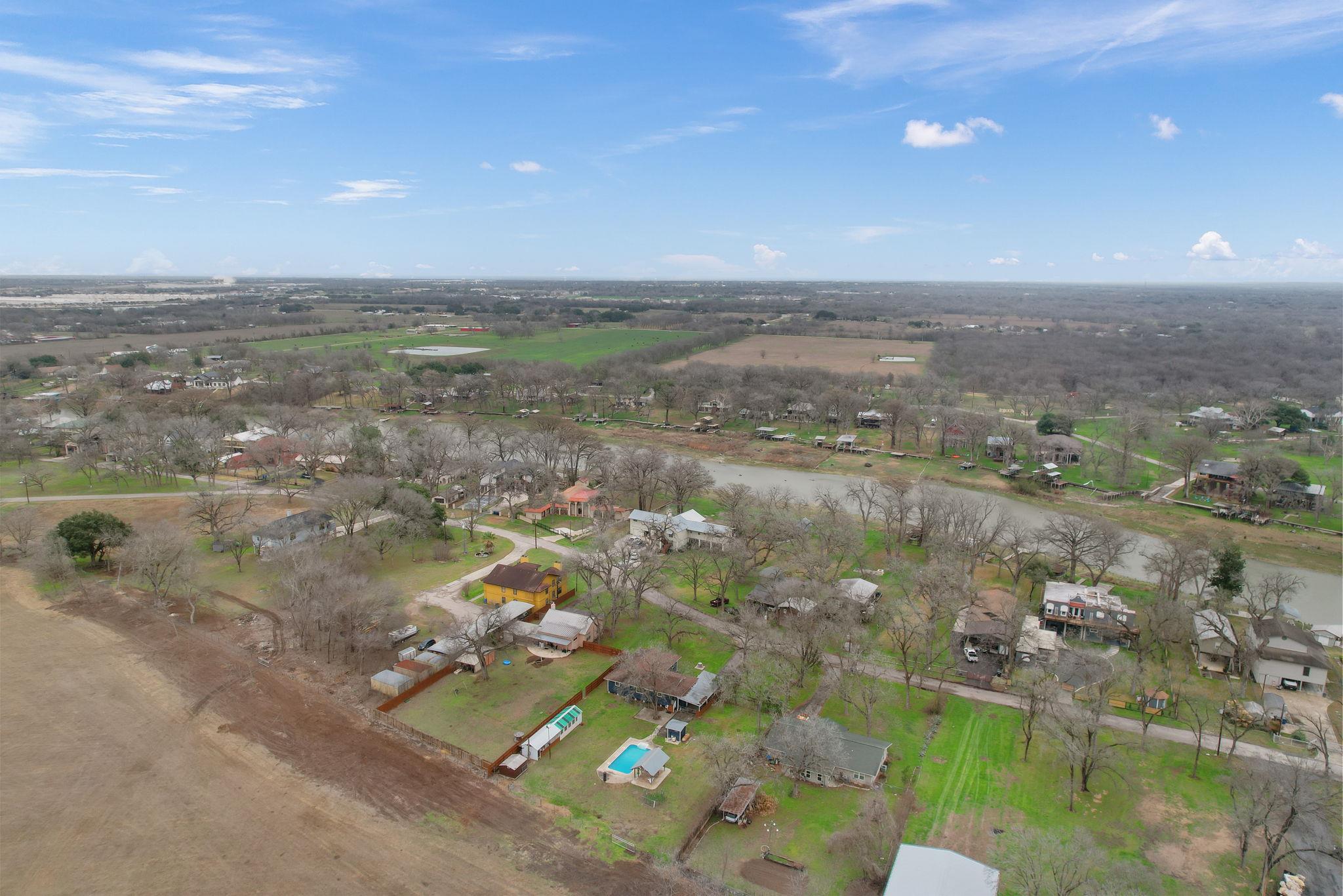 358 Lake Placid Dr, Seguin, TX 78155