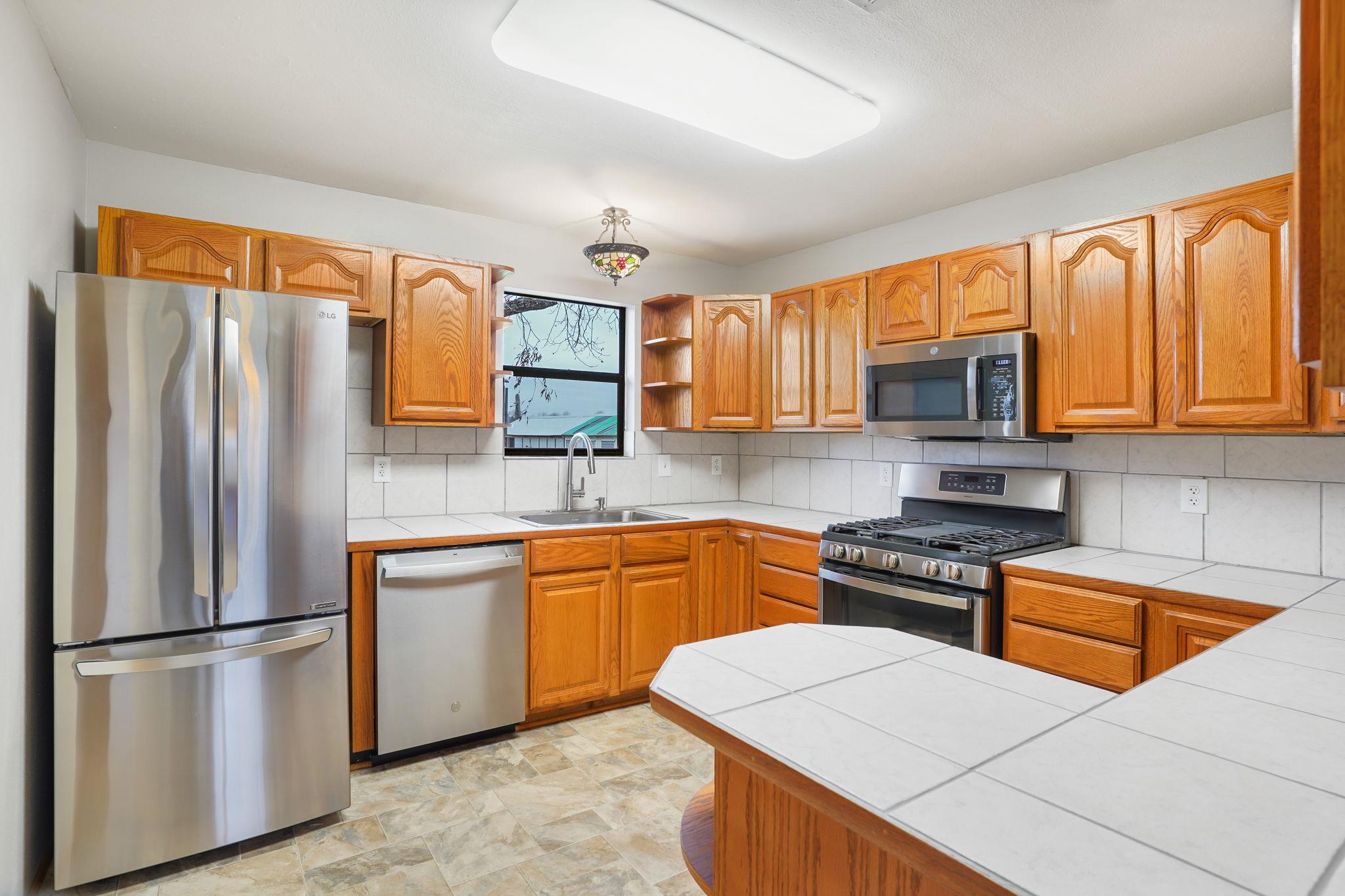 358 Lake Placid Dr, Seguin, TX 78155