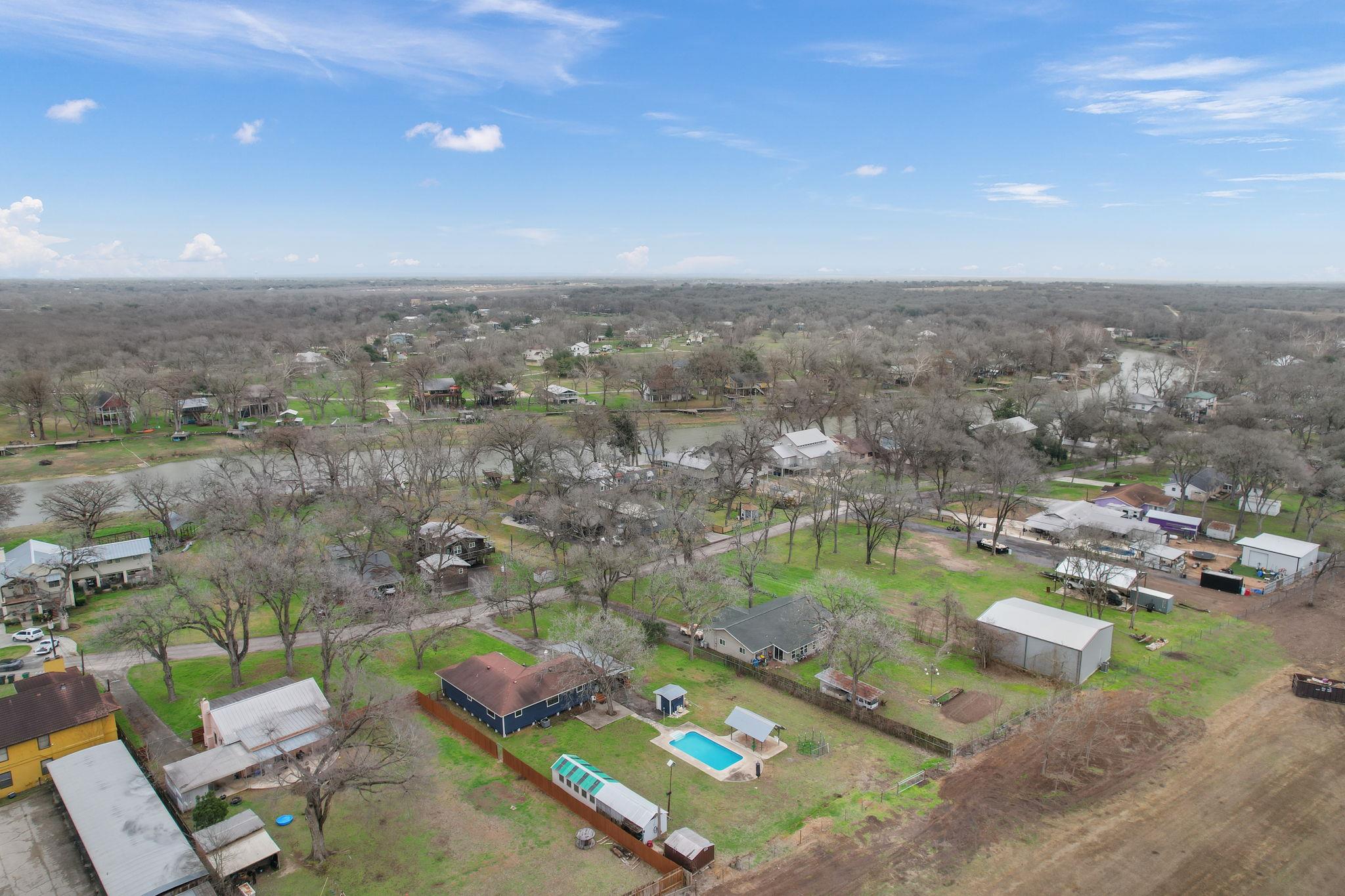 358 Lake Placid Dr, Seguin, TX 78155