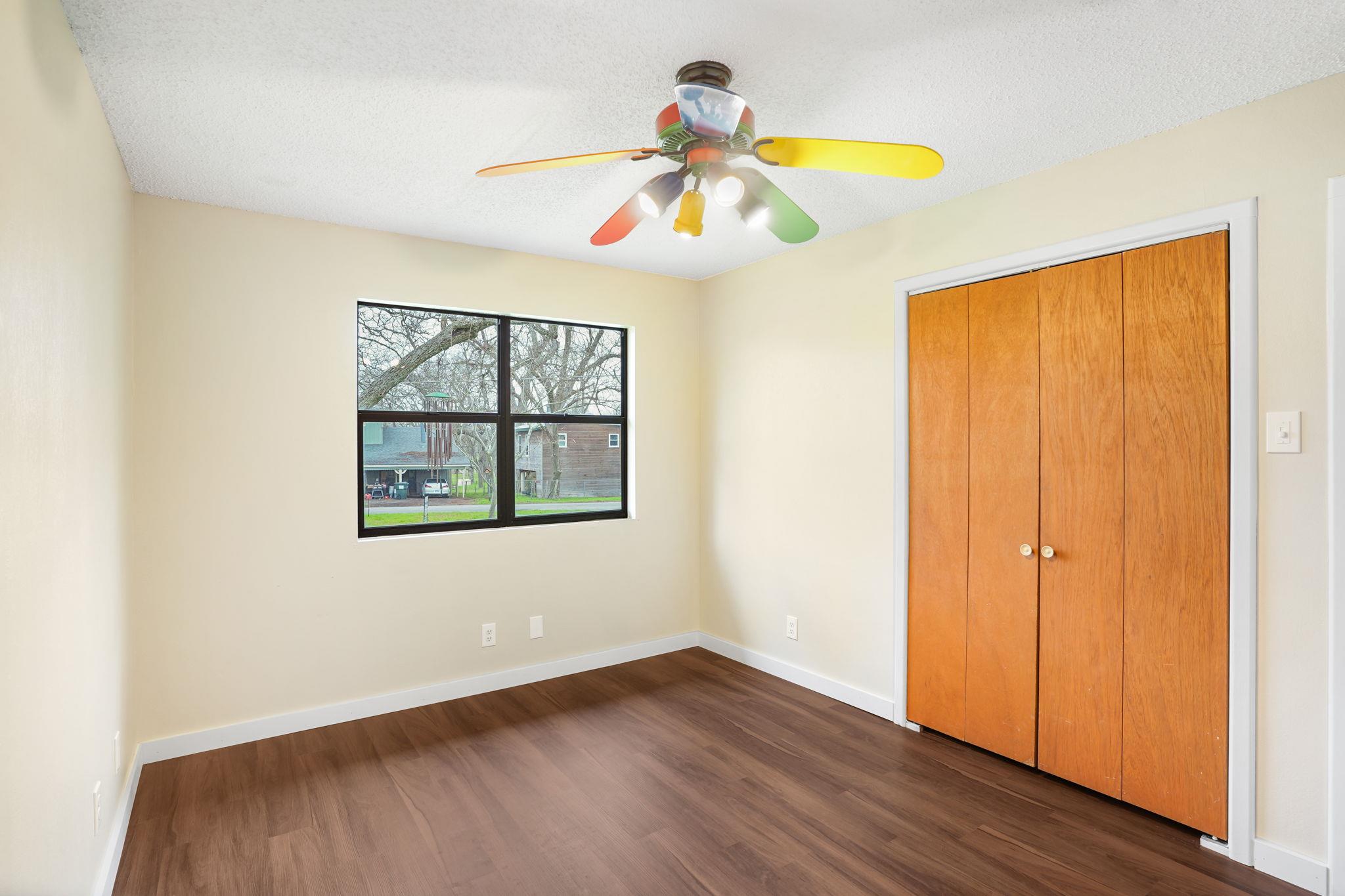 358 Lake Placid Dr, Seguin, TX 78155