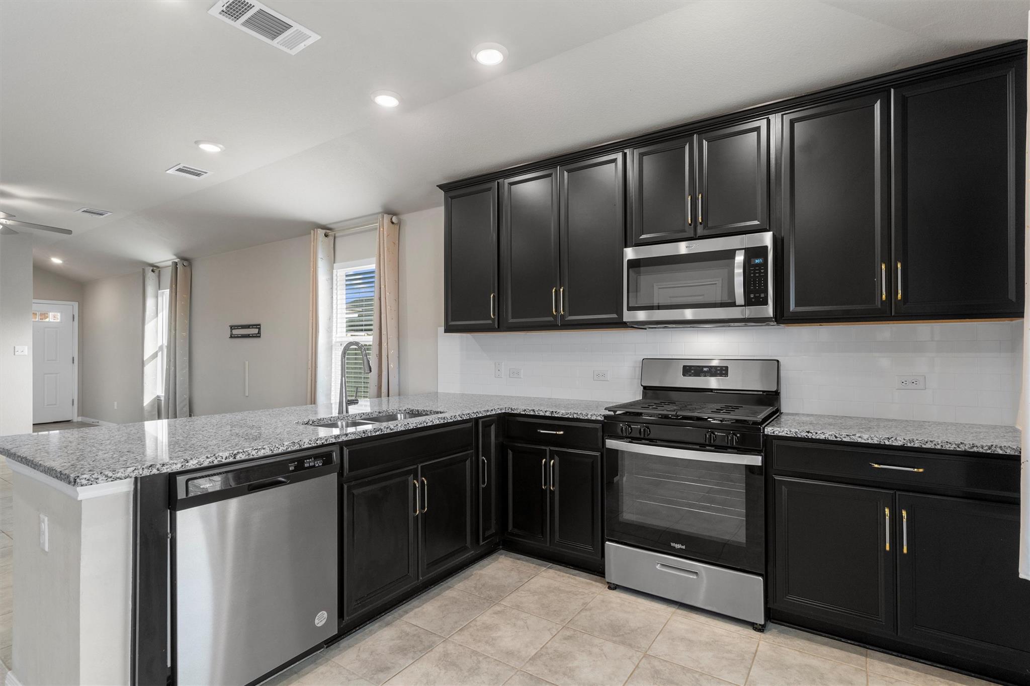 213 Wild Spur Ln, Liberty Hill, TX 78642