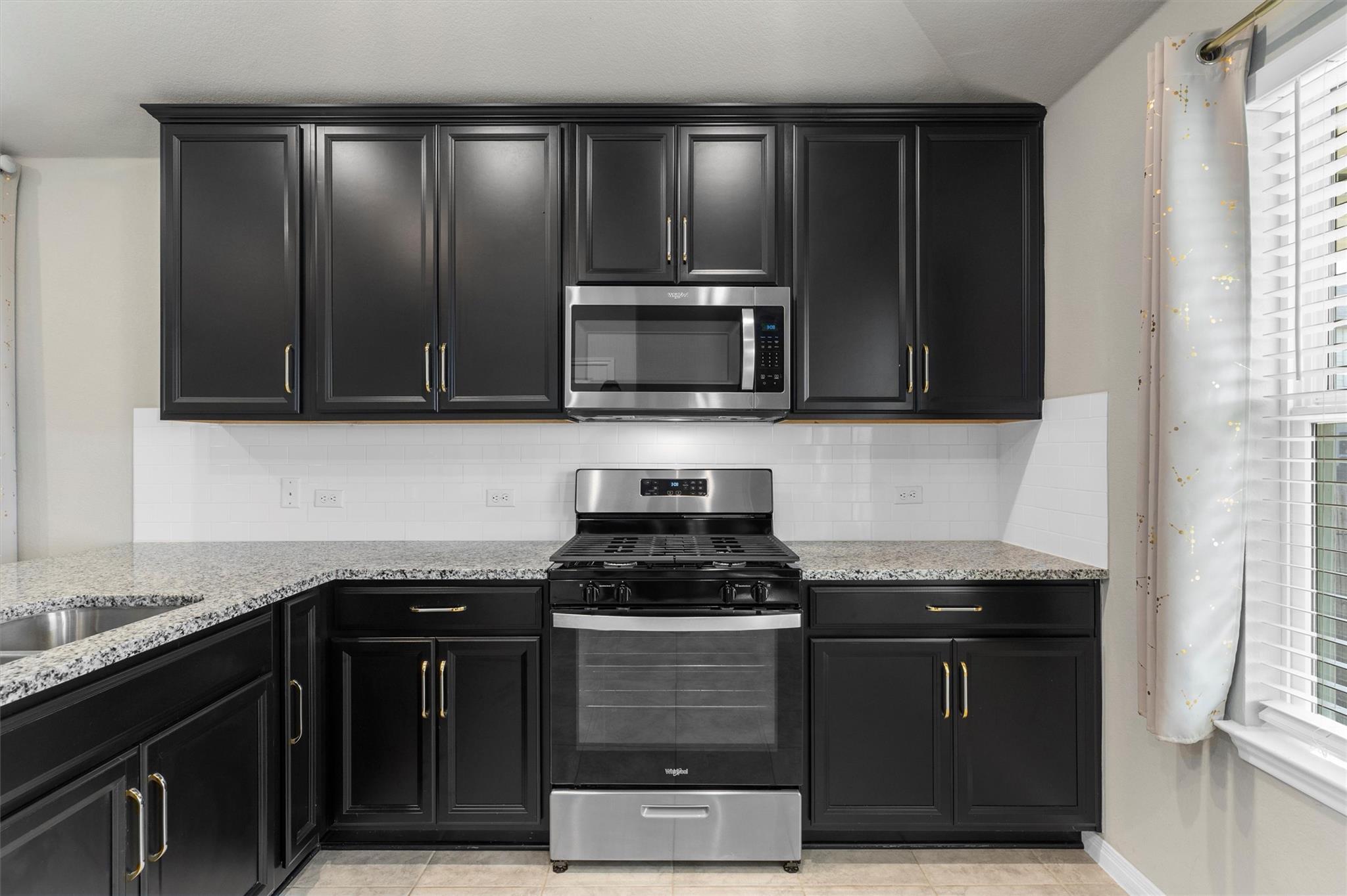 213 Wild Spur Ln, Liberty Hill, TX 78642