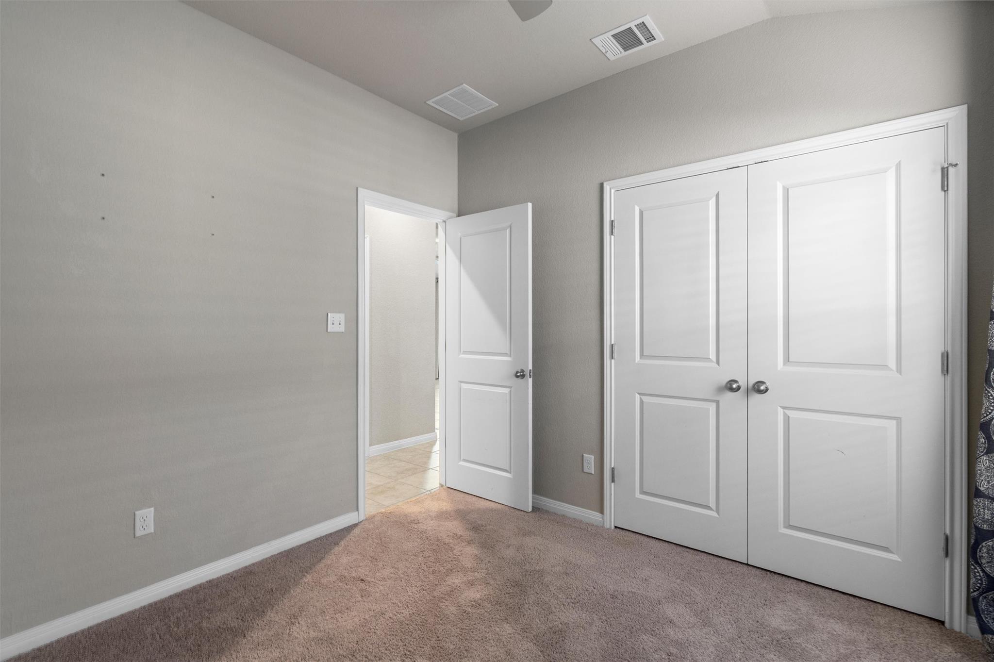 213 Wild Spur Ln, Liberty Hill, TX 78642