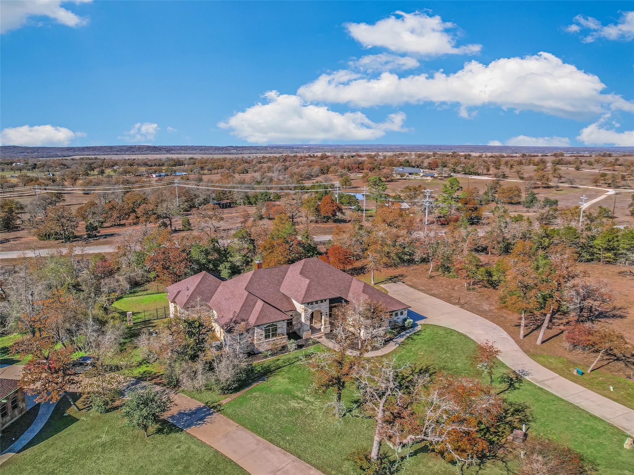 121 Wagon Gap Ct, Bastrop, TX 78602