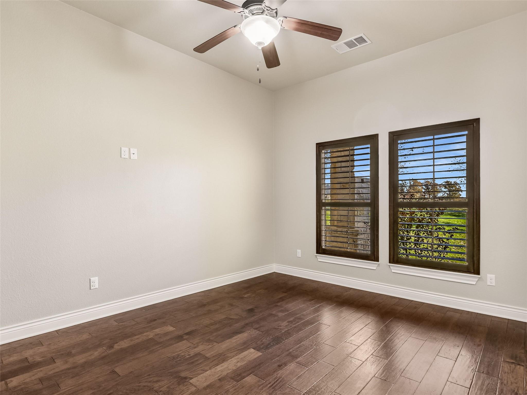 121 Wagon Gap Ct, Bastrop, TX 78602