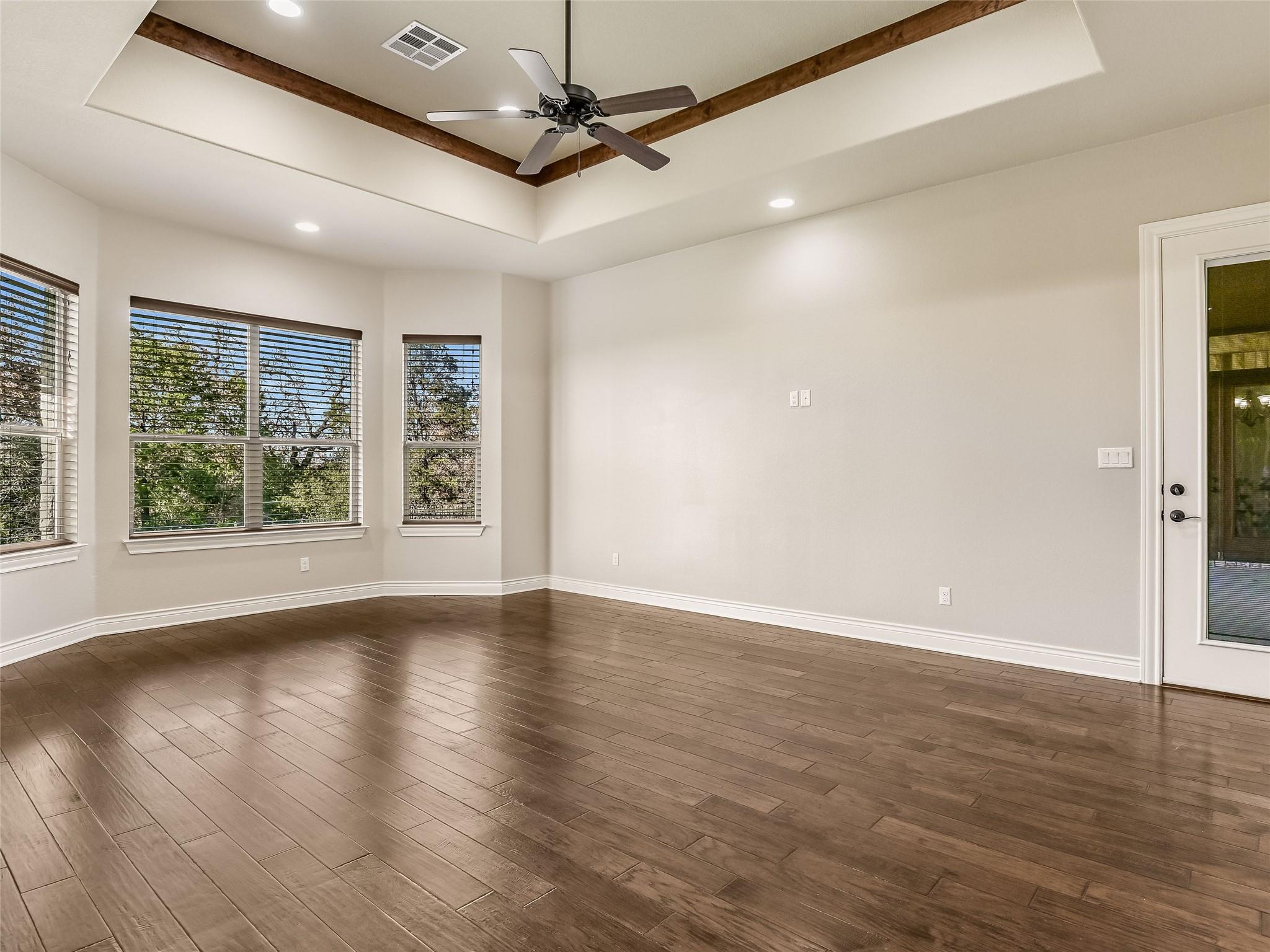 121 Wagon Gap Ct, Bastrop, TX 78602