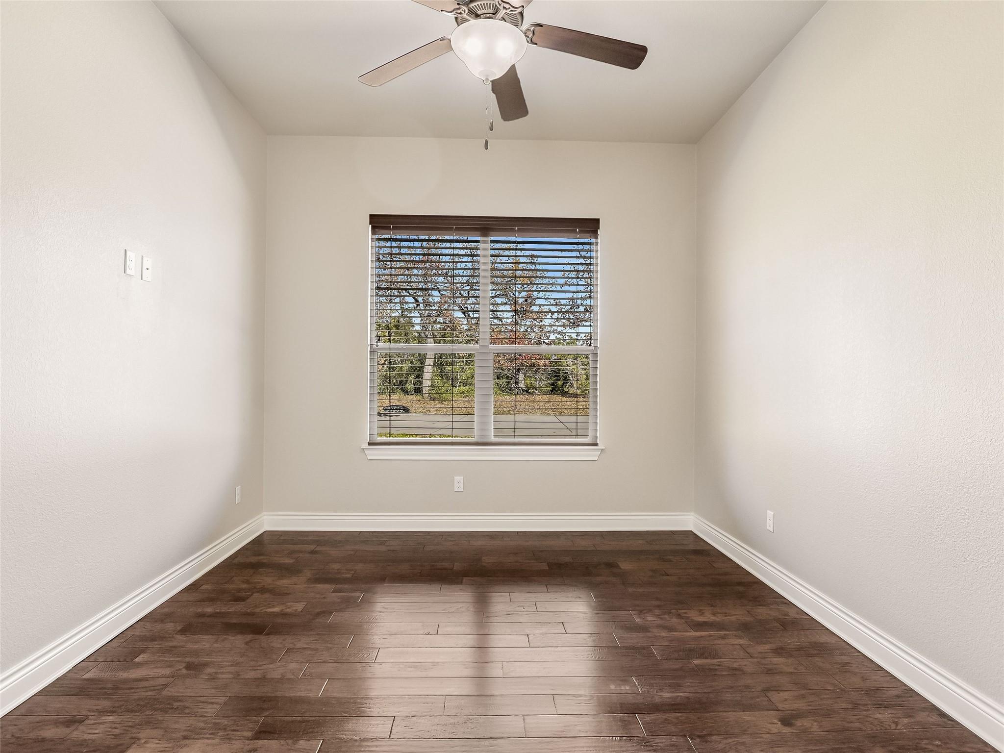 121 Wagon Gap Ct, Bastrop, TX 78602