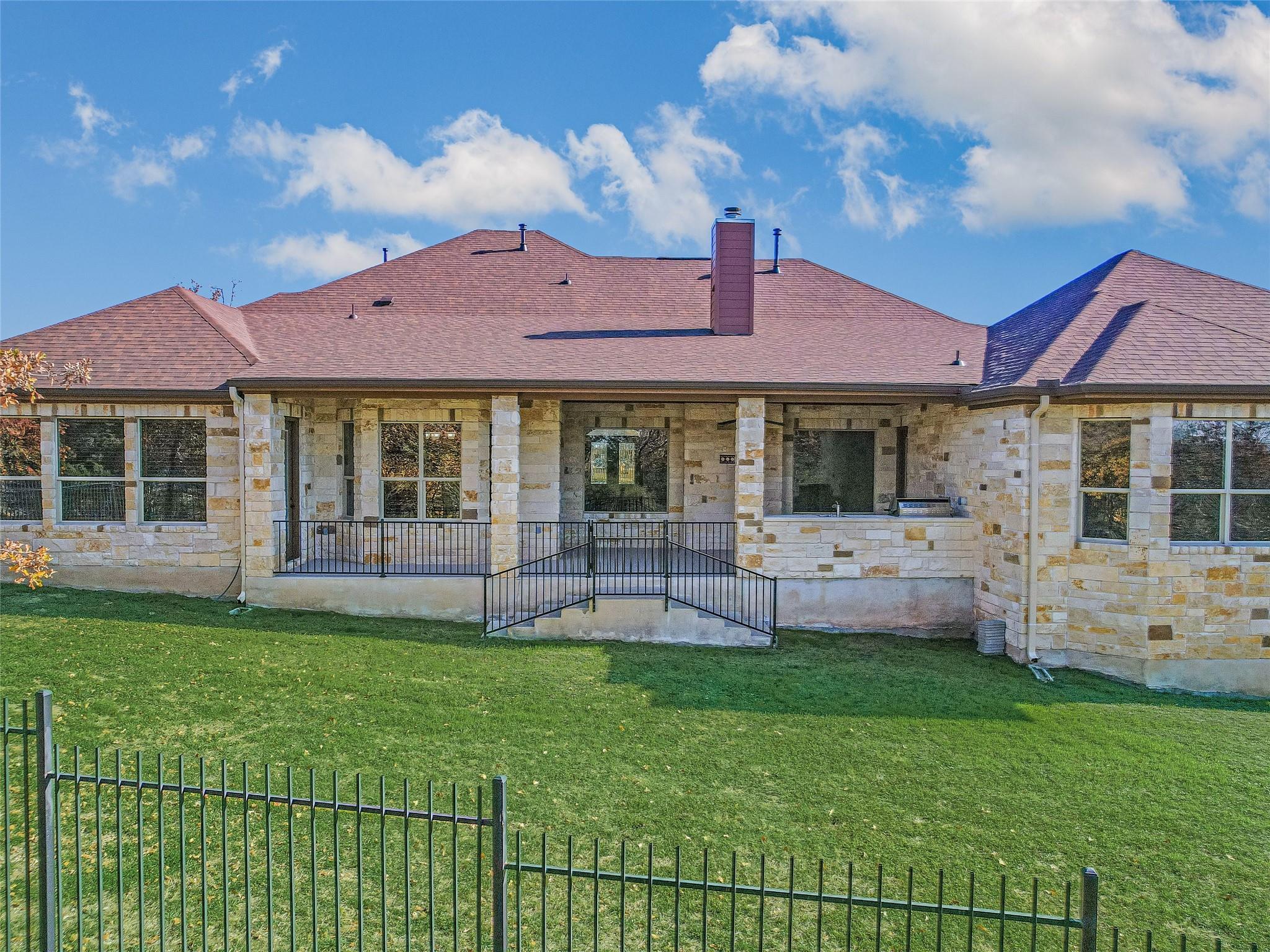 121 Wagon Gap Ct, Bastrop, TX 78602