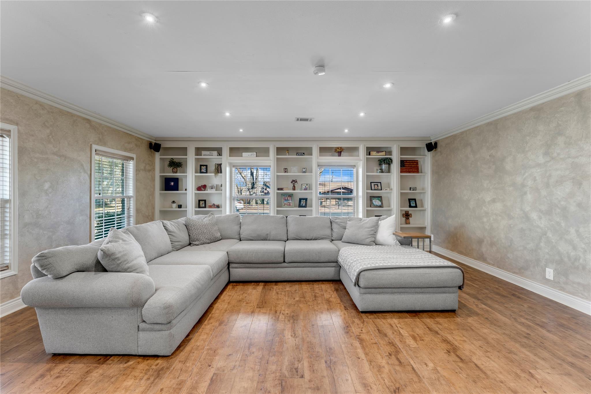 213 Corder Ln, Burnet, TX 78611