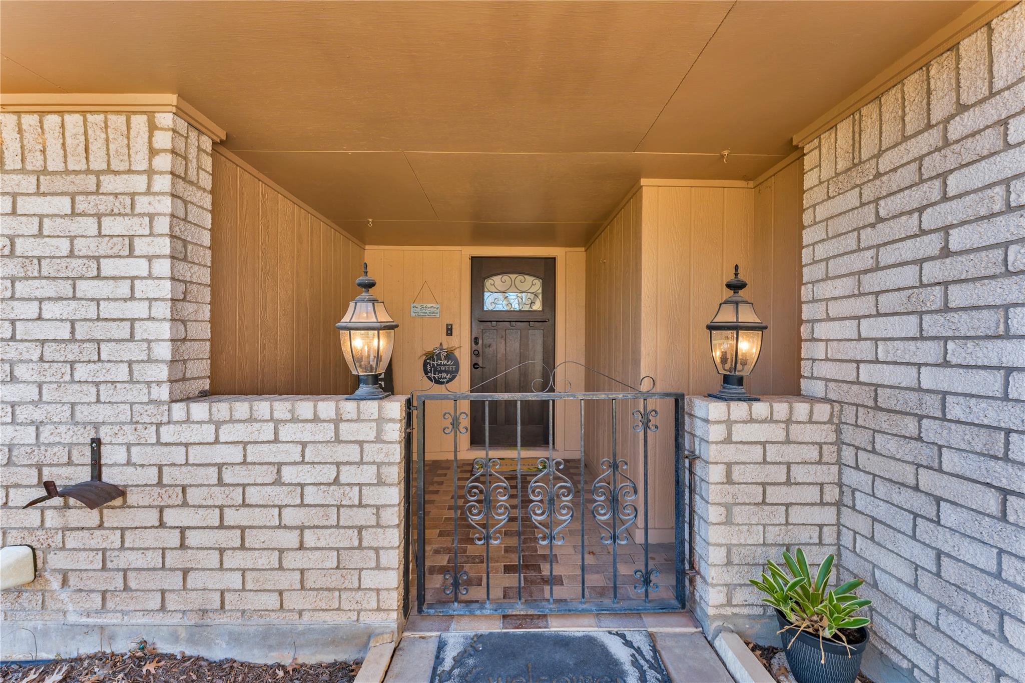 213 Corder Ln, Burnet, TX 78611