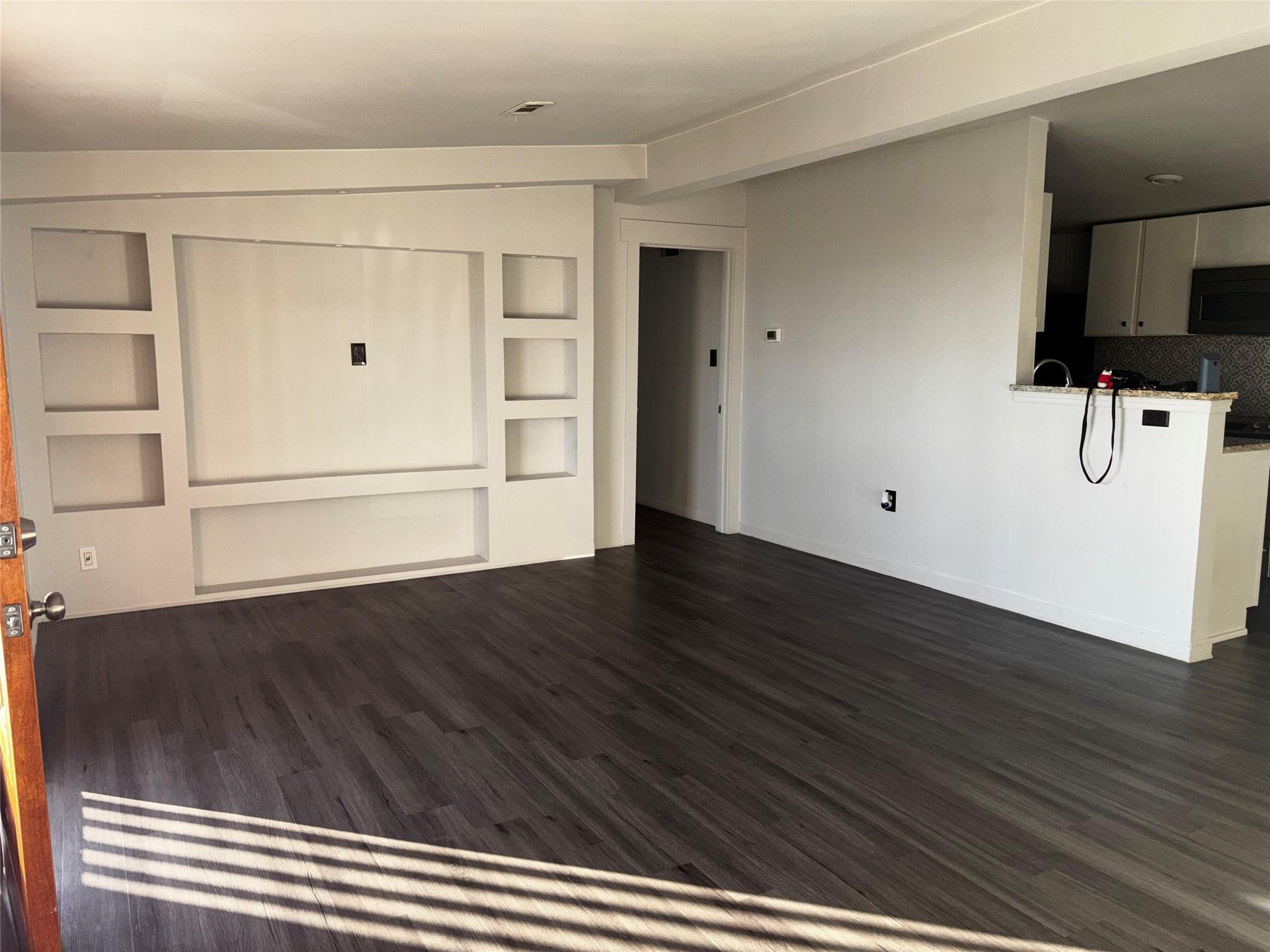 120 Scarlet Ibis Pass, Del Valle, TX 78617