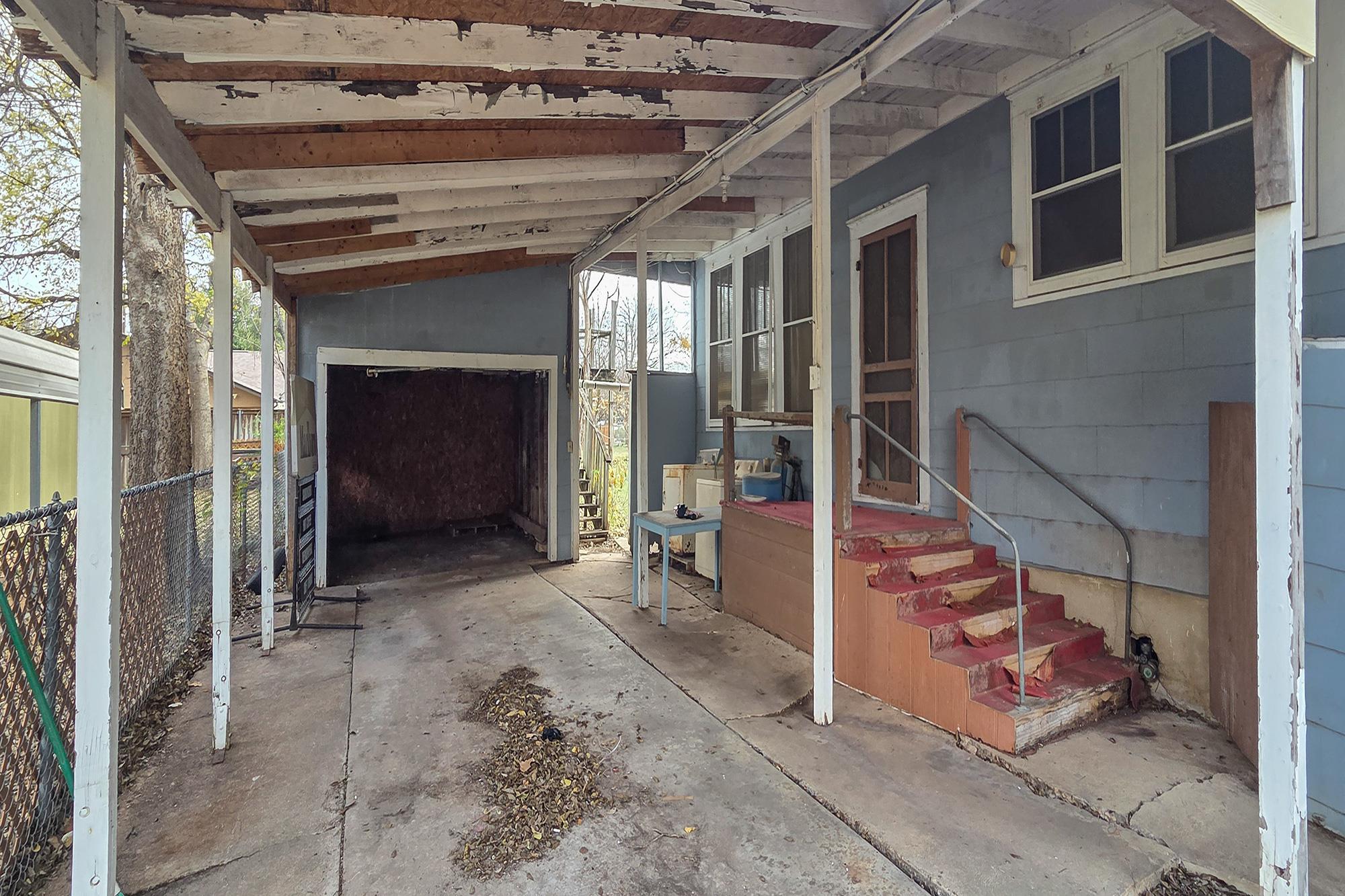 1621 S College St, Georgetown, TX 78626