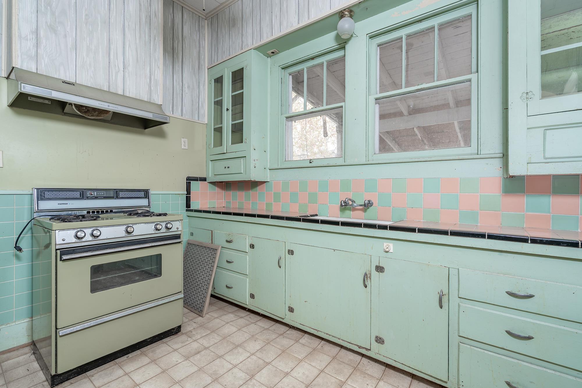 1621 S College St, Georgetown, TX 78626