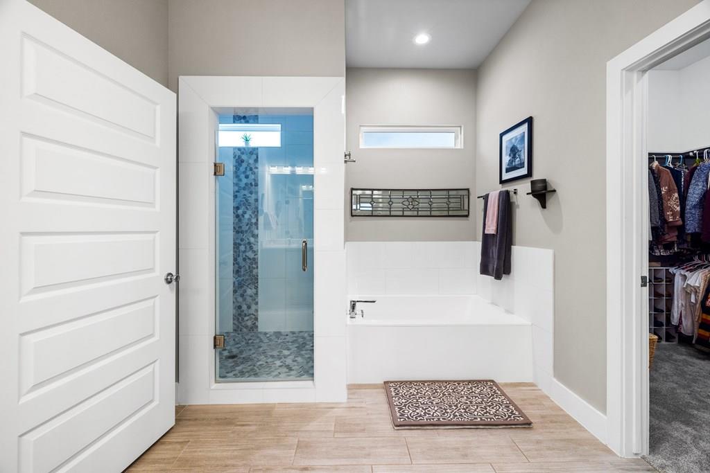 711 Chinkapin Dr, Fredericksburg, TX 78624