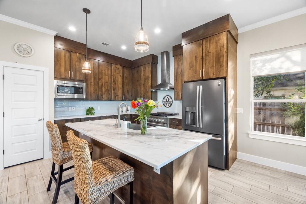 711 Chinkapin Dr, Fredericksburg, TX 78624