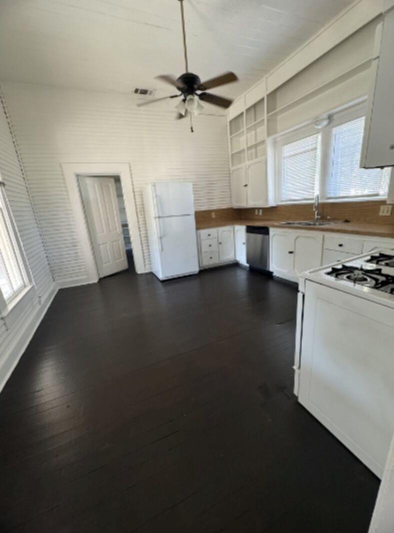 302 S Burleson St, Kyle, TX 78640