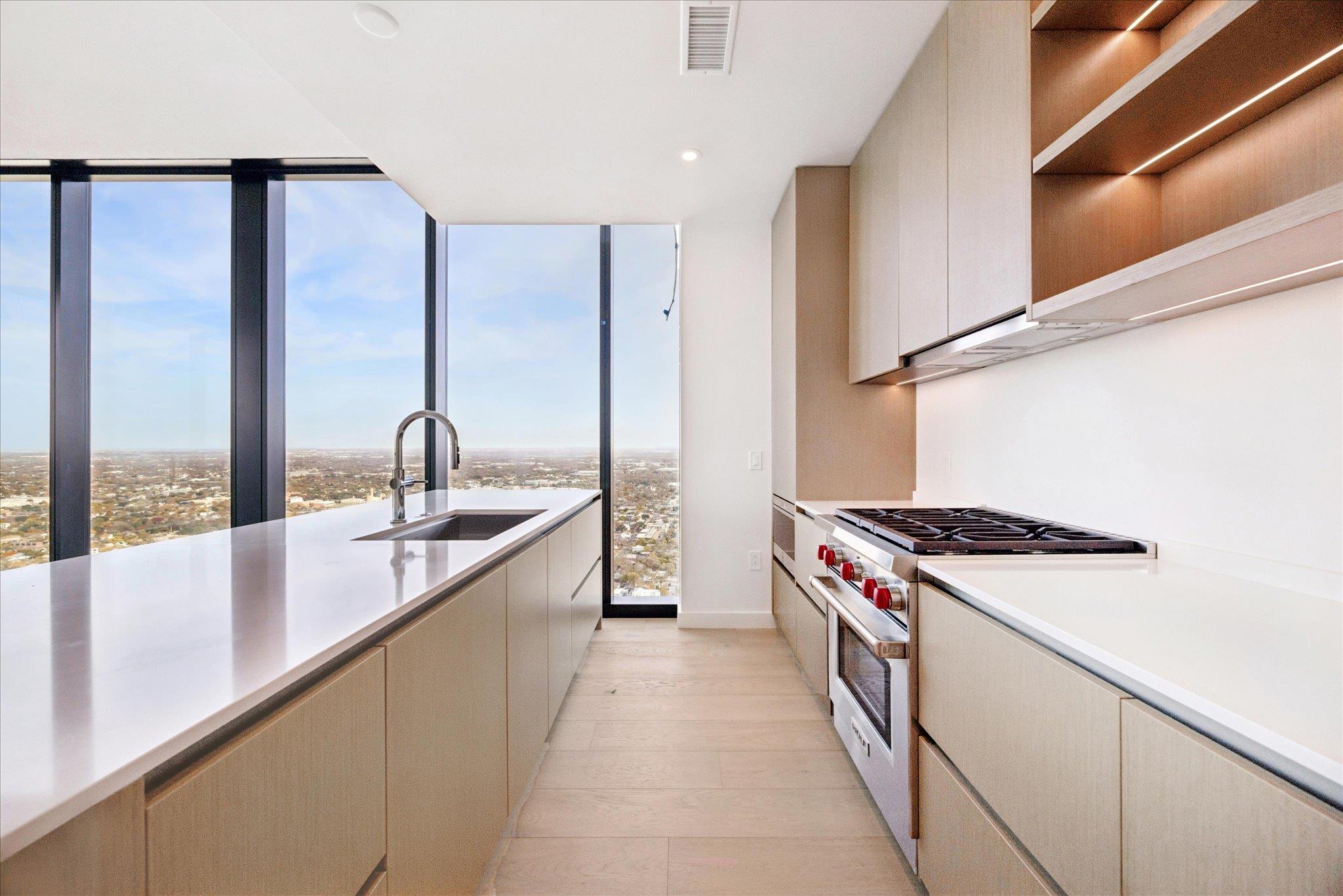 610 Davis St # 5007, Austin, TX 78701