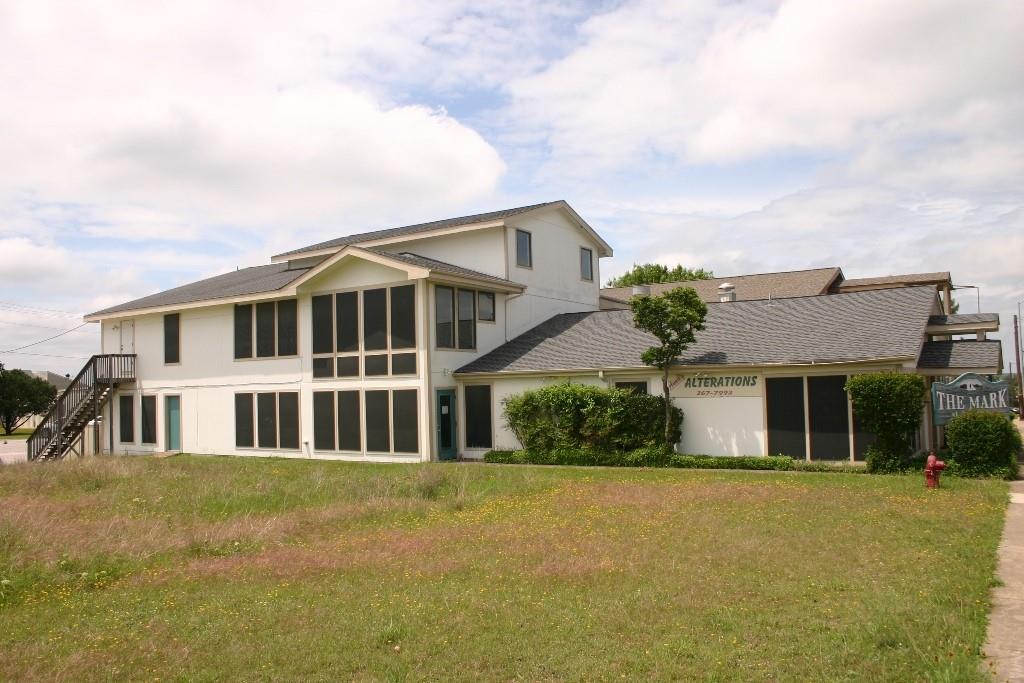 20511 Dawn Dr # 202, Lago Vista, TX 78645