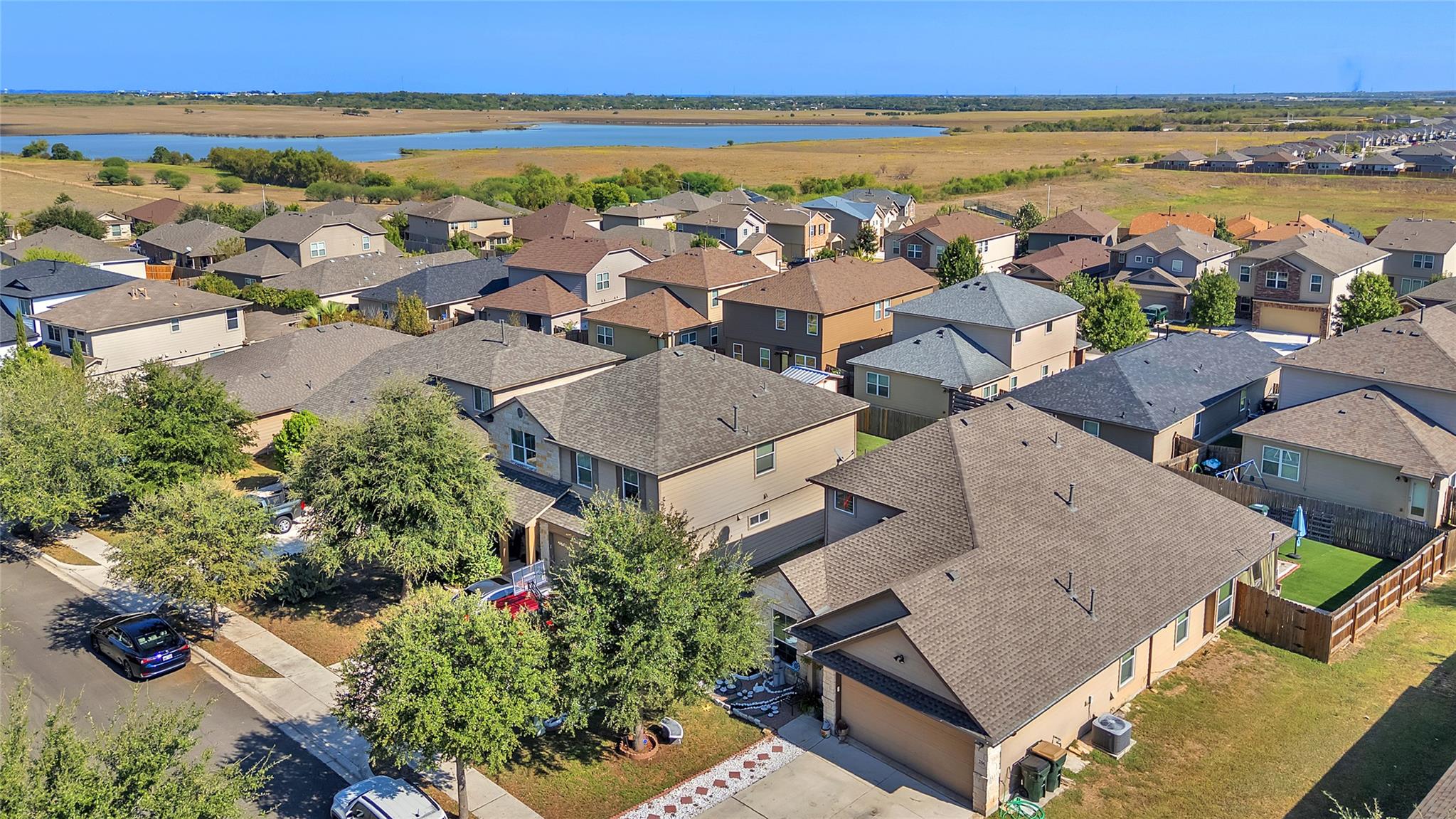 206 Linden Ln, San Marcos, TX 78666