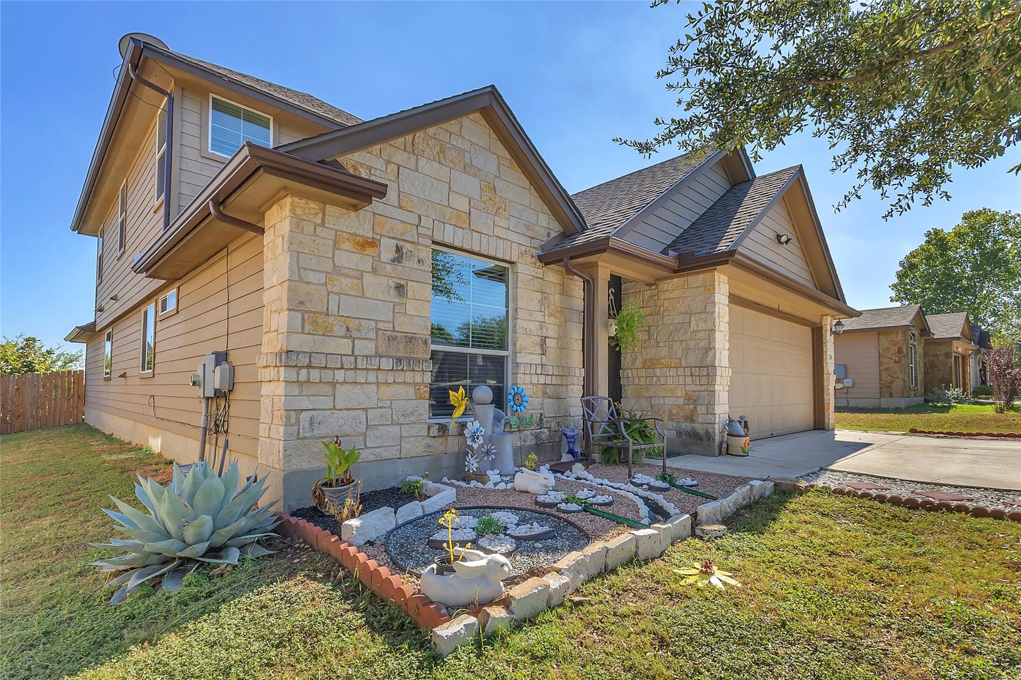 206 Linden Ln, San Marcos, TX 78666