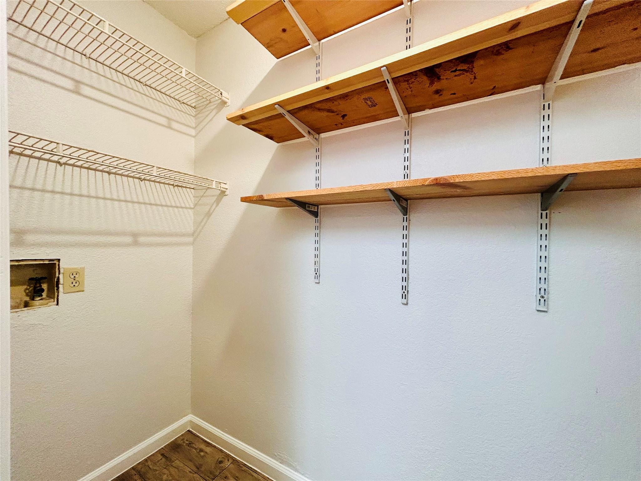 8913 SCHICK Rd # B, Austin, TX 78729