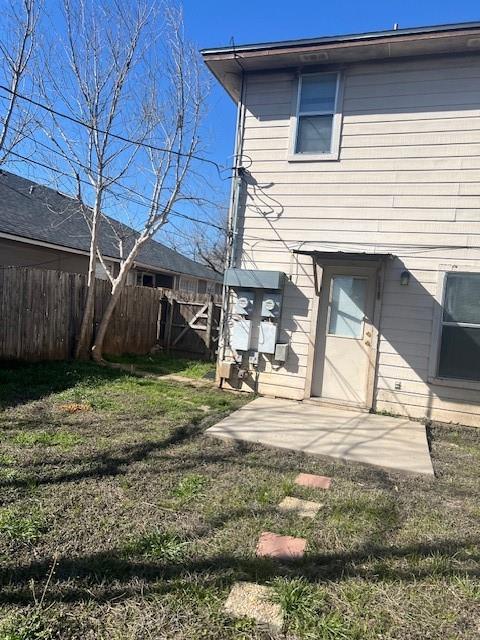 1105 Christopher Dr # B, Round Rock, TX 78681