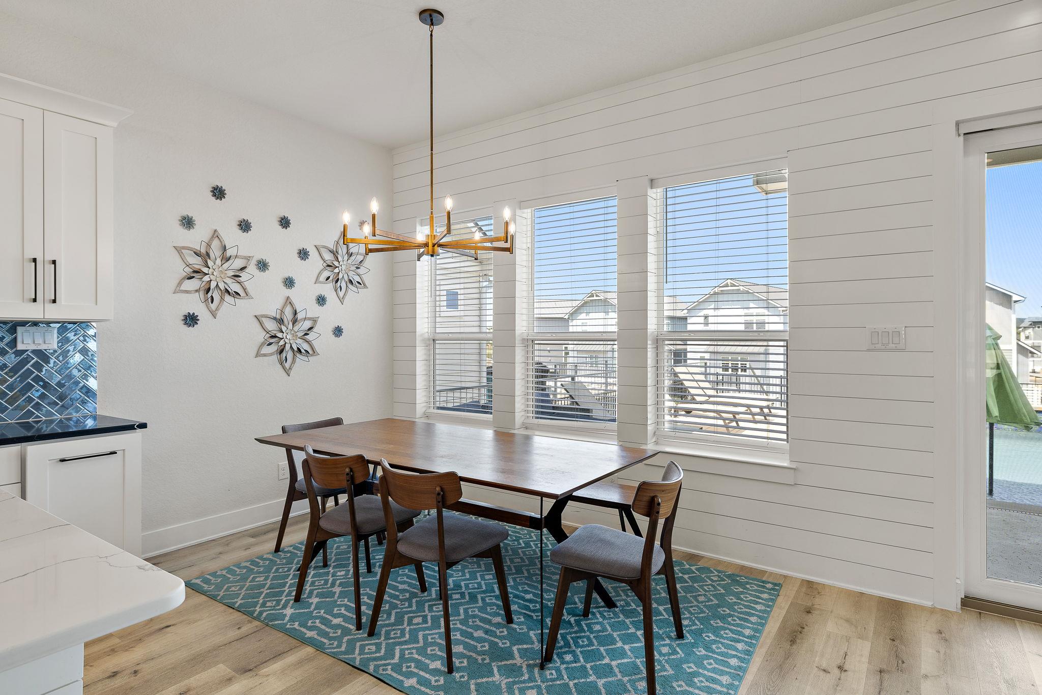 128 Village View Dr, Kingsland, TX 78639