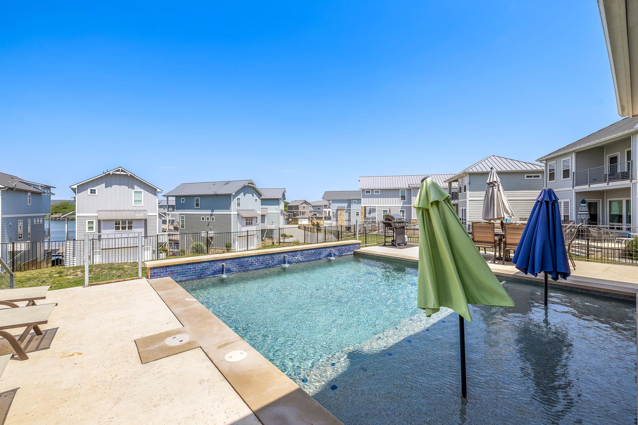 128 Village View Dr, Kingsland, TX 78639