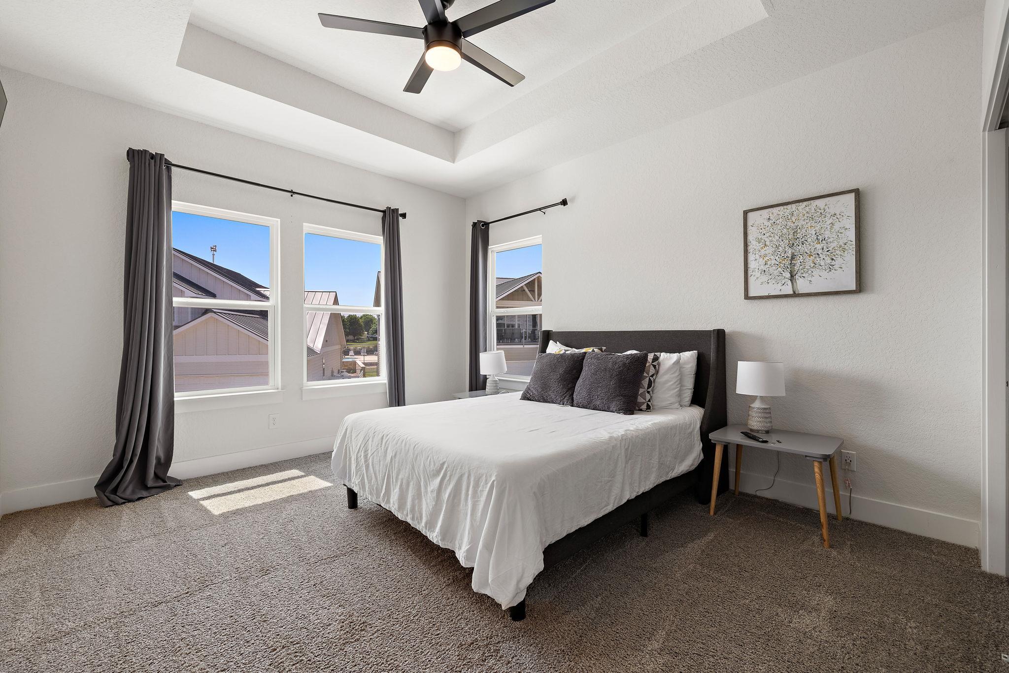 128 Village View Dr, Kingsland, TX 78639